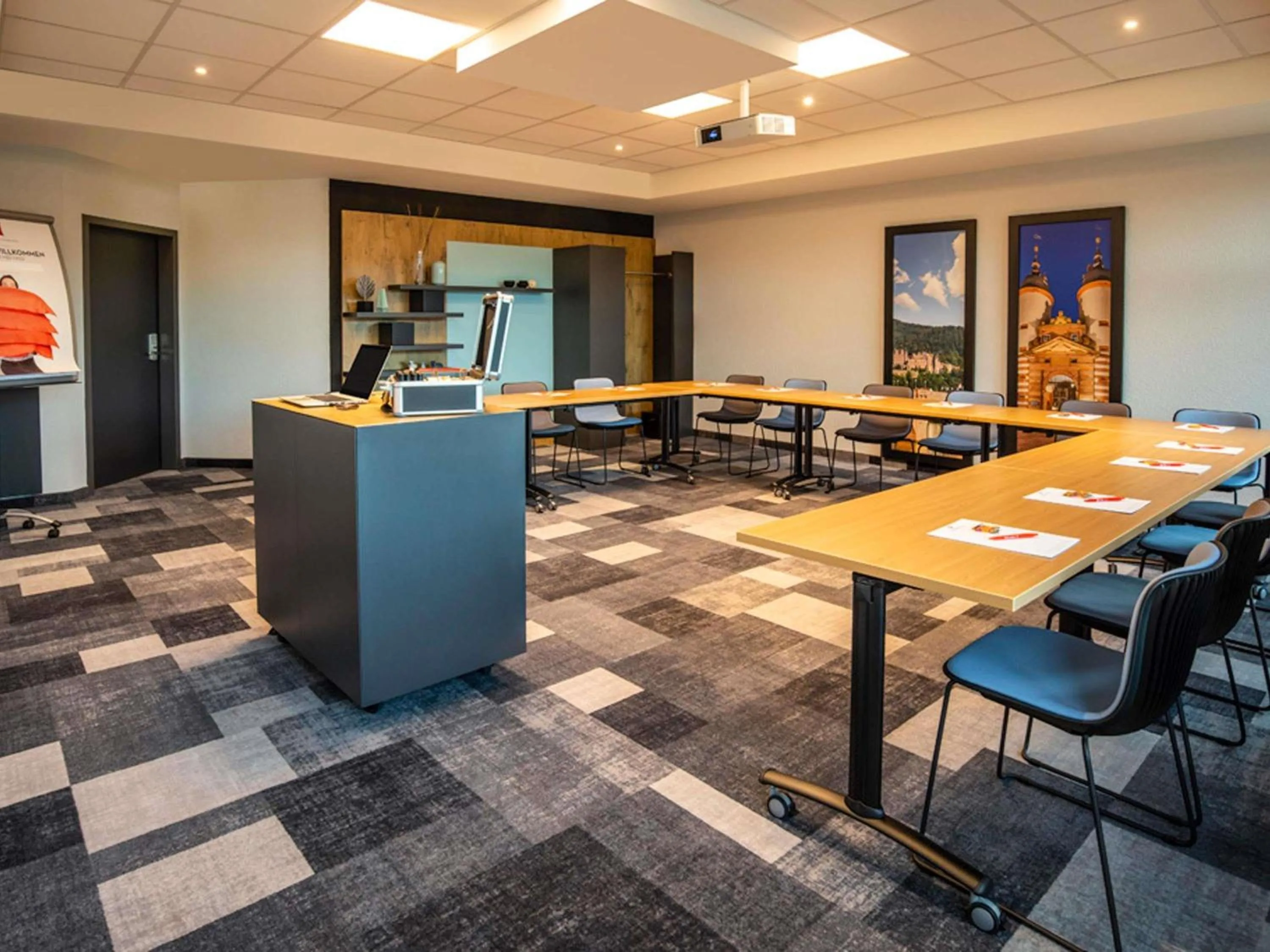 Meeting/conference room in ibis Heidelberg Hauptbahnhof
