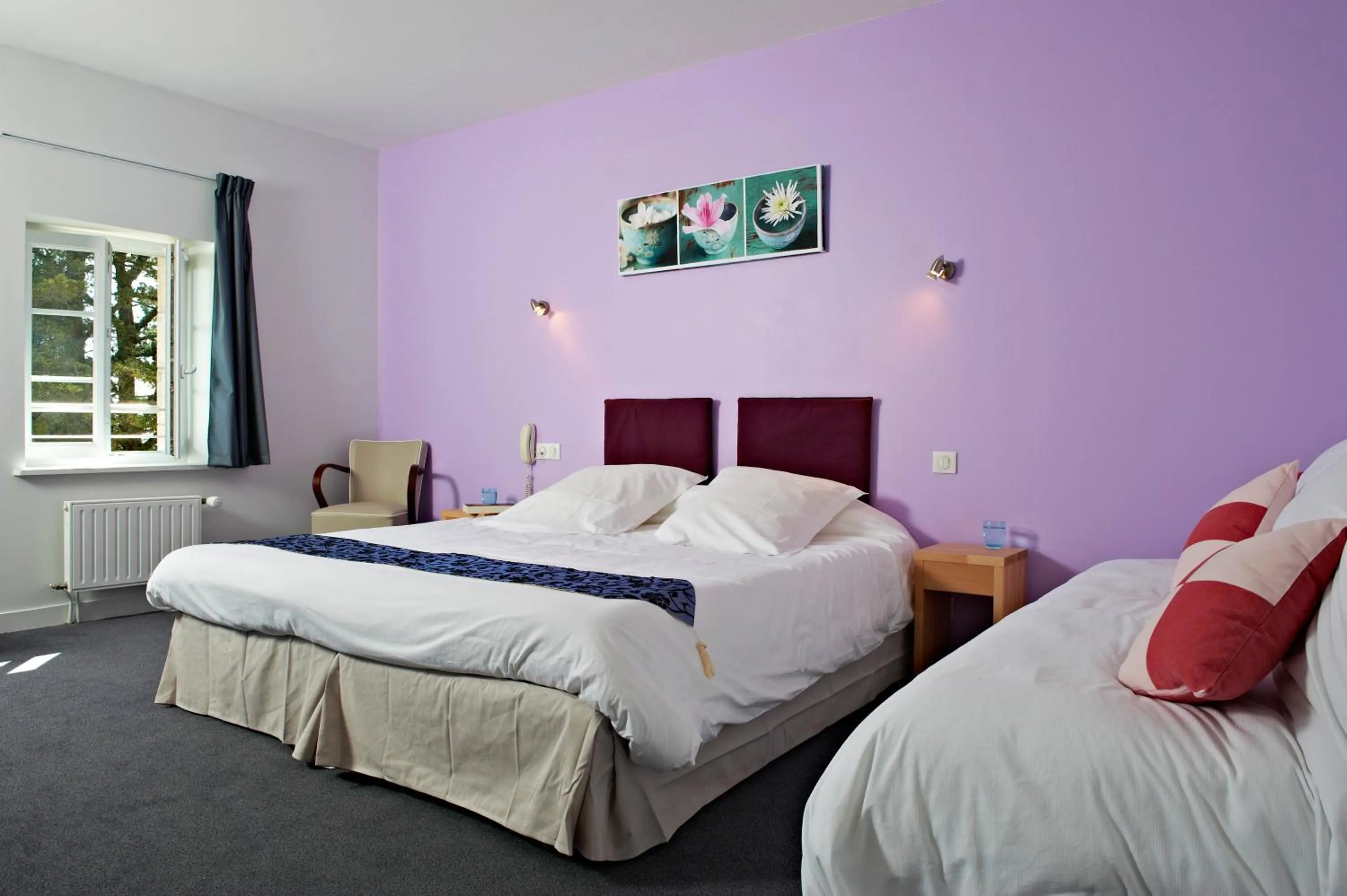 Sea view, Bed in Logis Hotel Belle-Vue