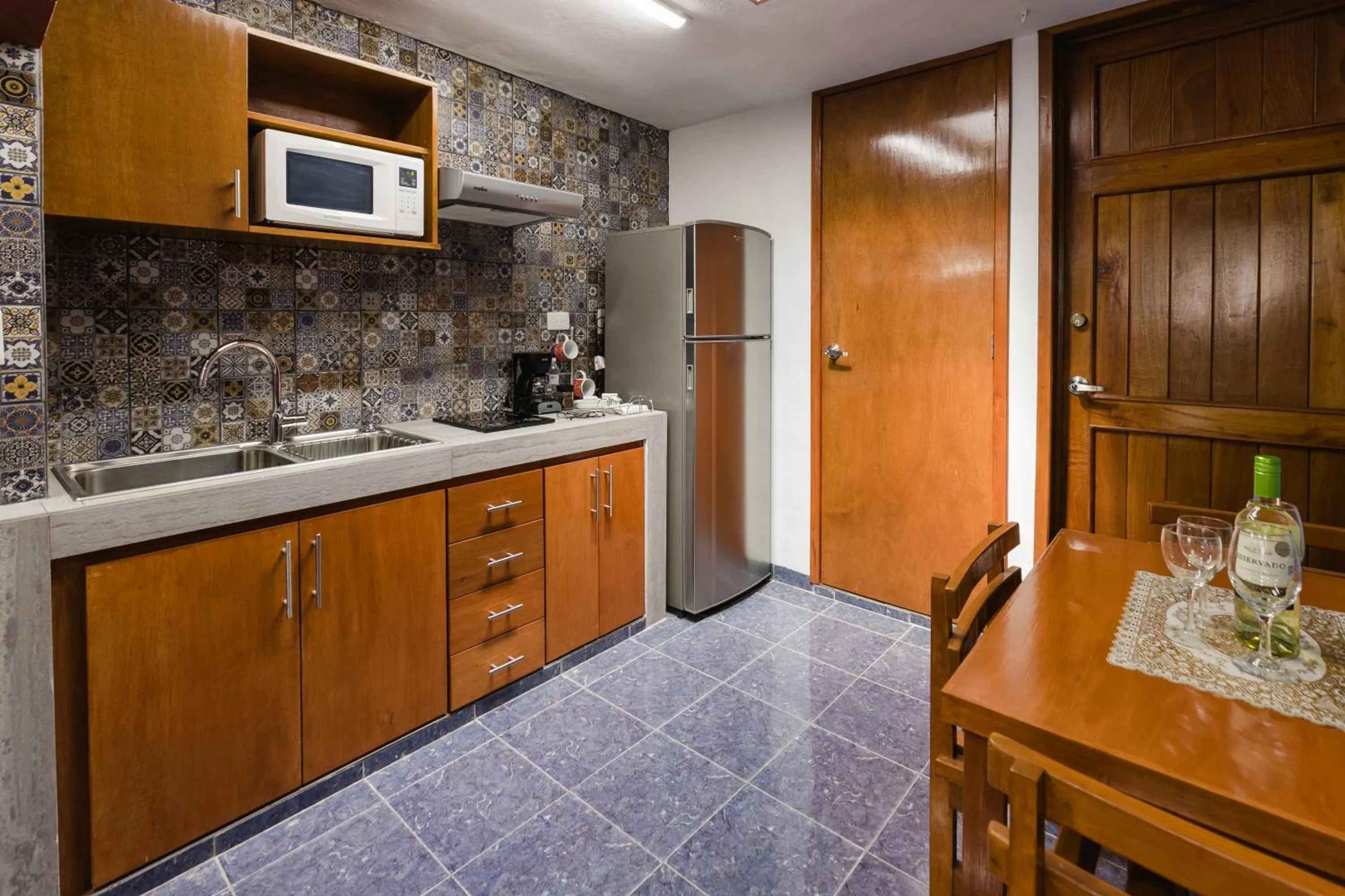 Kitchen or kitchenette in Suite Studio Serviced Apartments