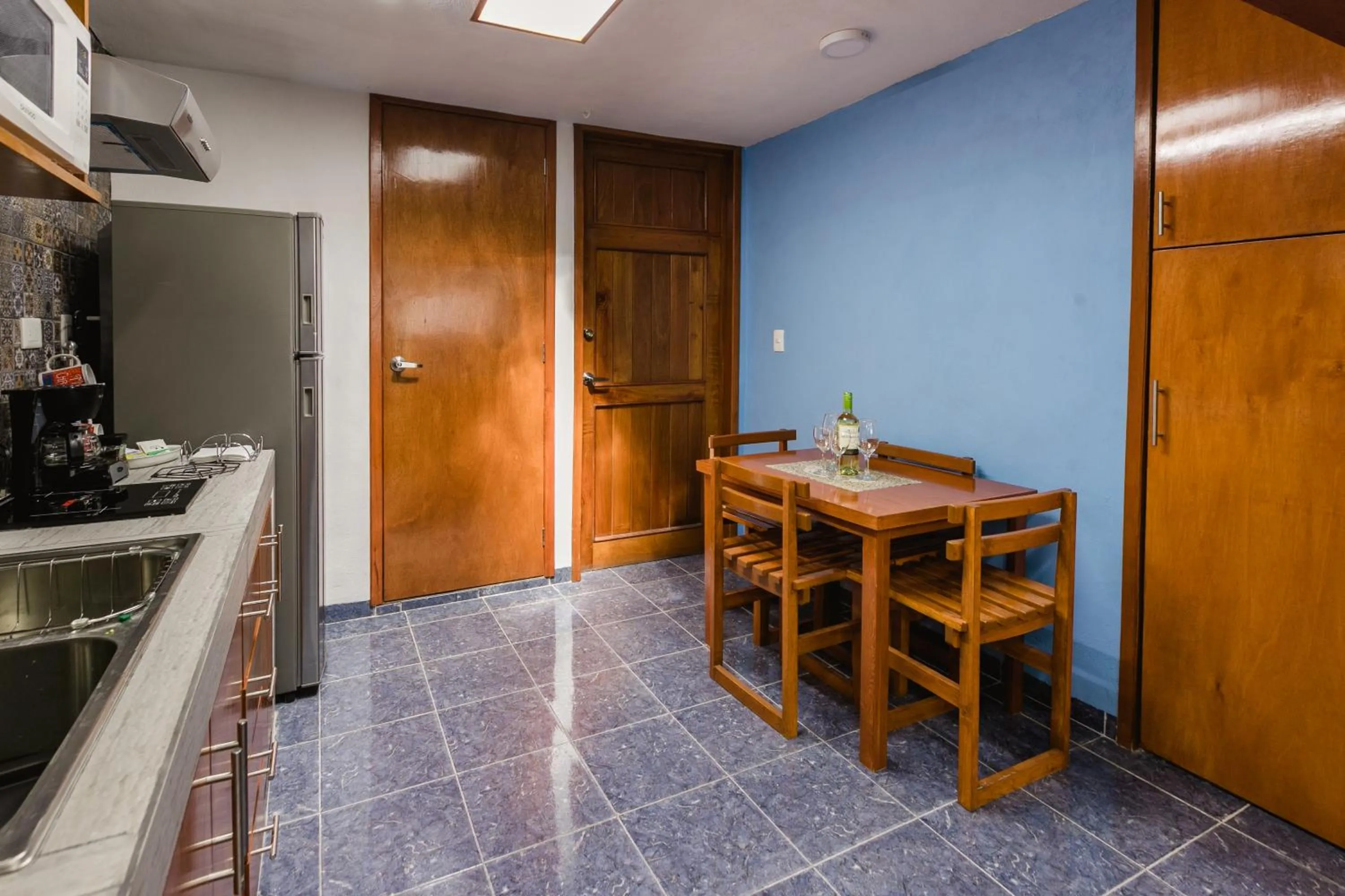 Dining area in Suite Studio Serviced Apartments