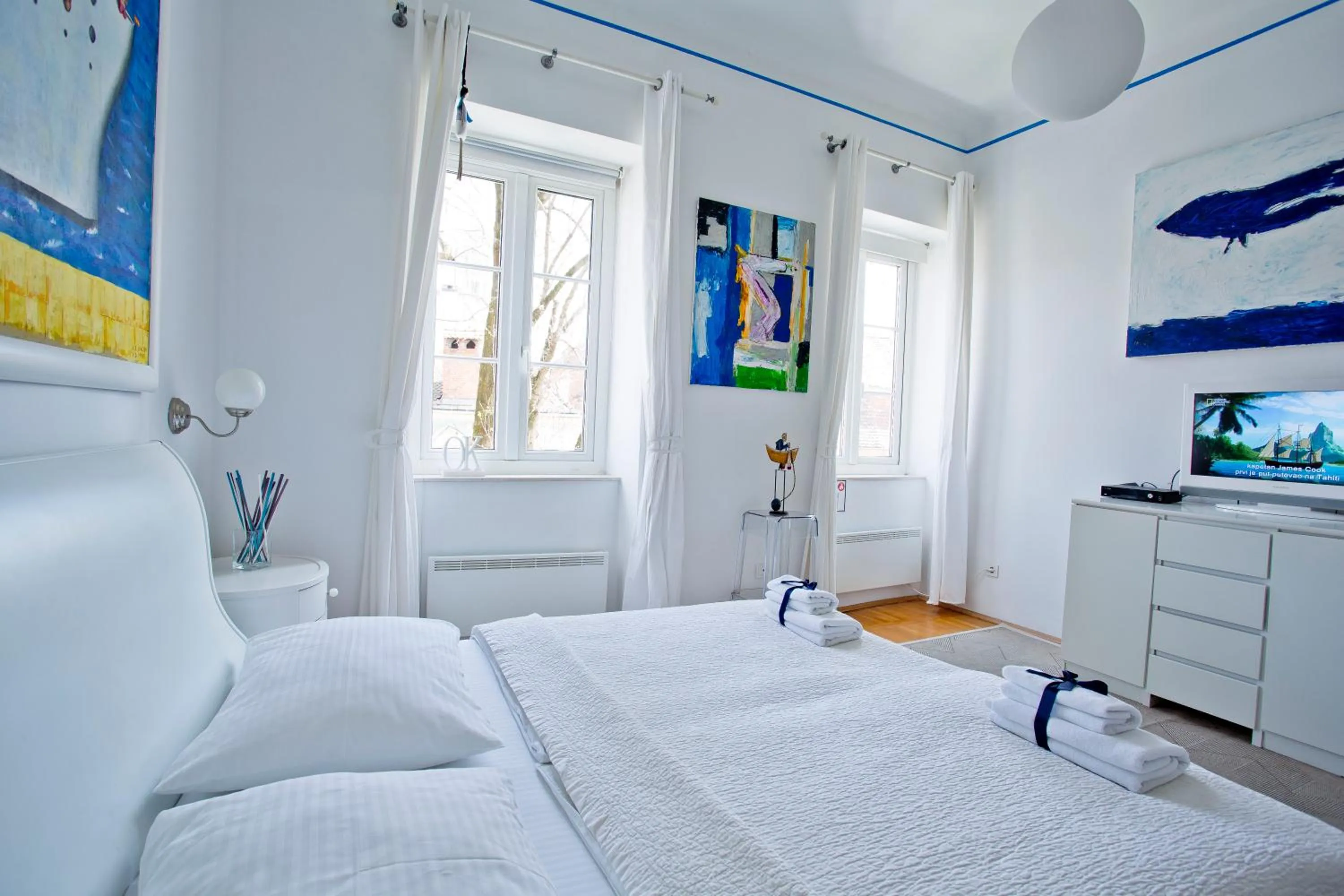 Day, Bed in Rooms Zagreb 17