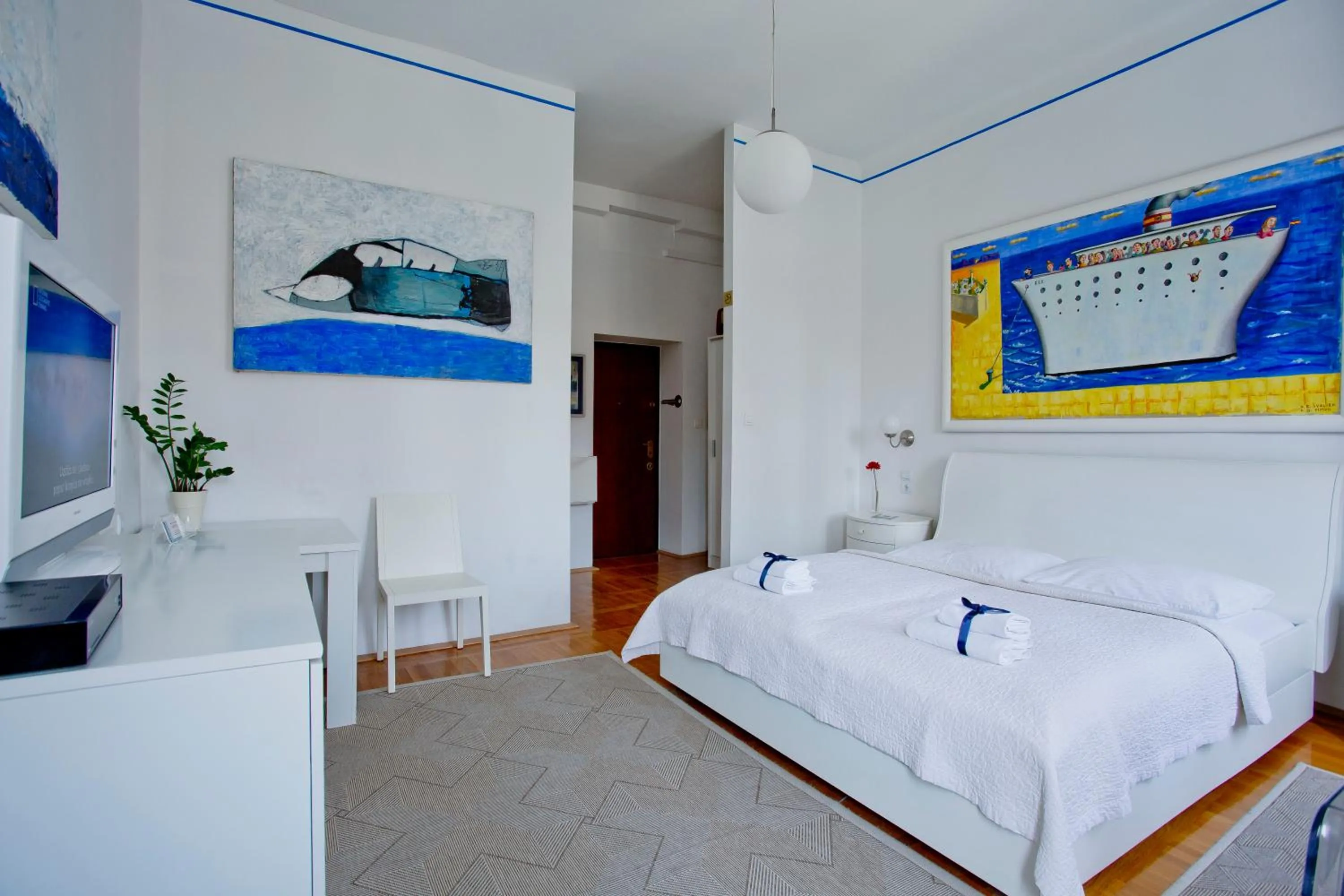 Day, Bed in Rooms Zagreb 17