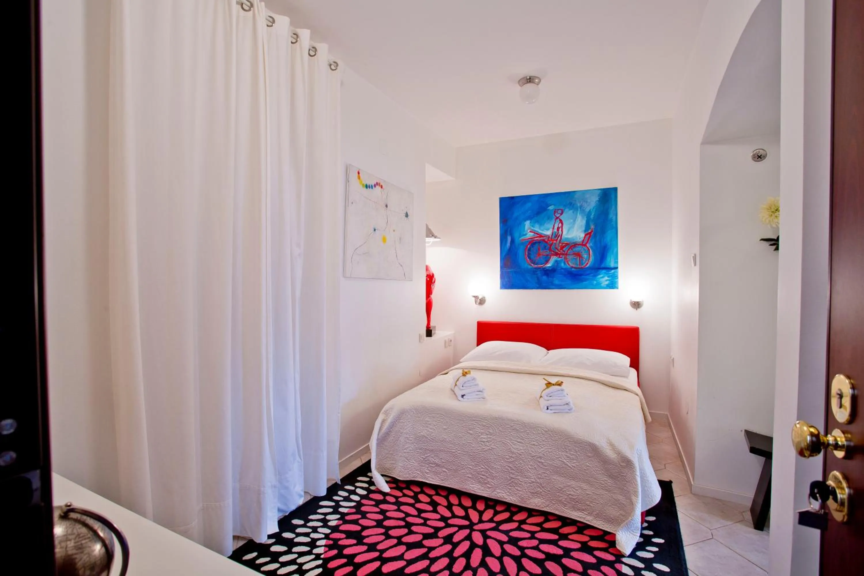 Photo of the whole room, Bed in Rooms Zagreb 17