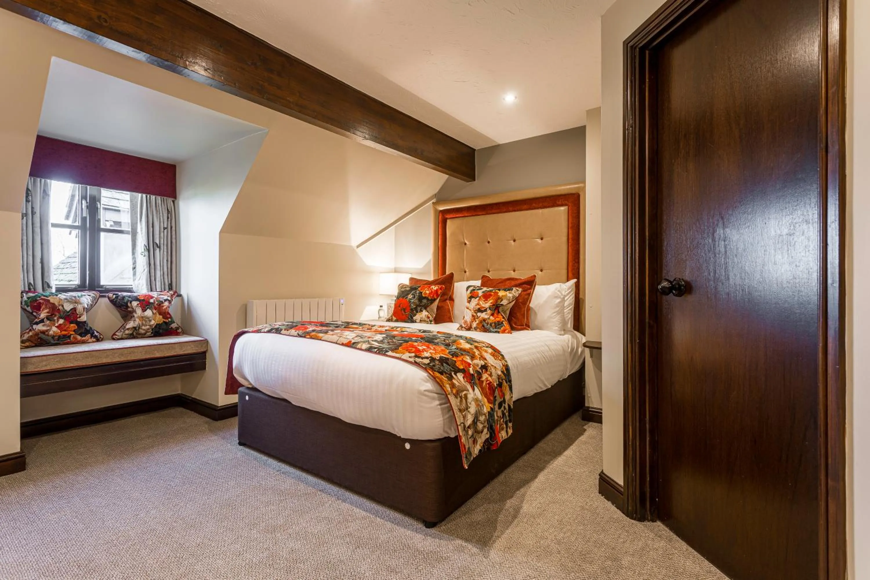 Bedroom, Bed in The Bell Inn, Stilton, Cambridgeshire - The Coaching Inn Group