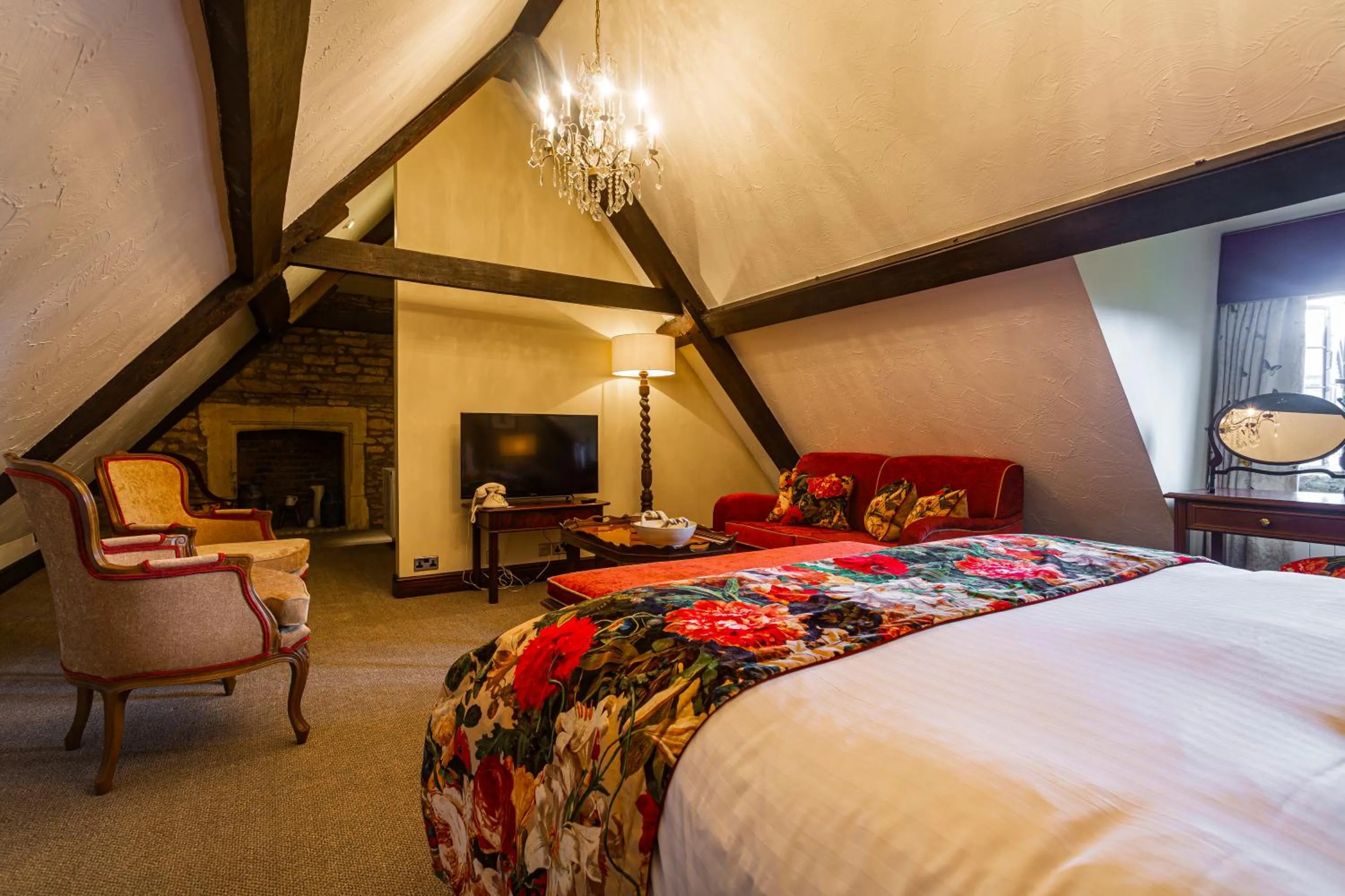 Bedroom, Bed in The Bell Inn, Stilton, Cambridgeshire - The Coaching Inn Group