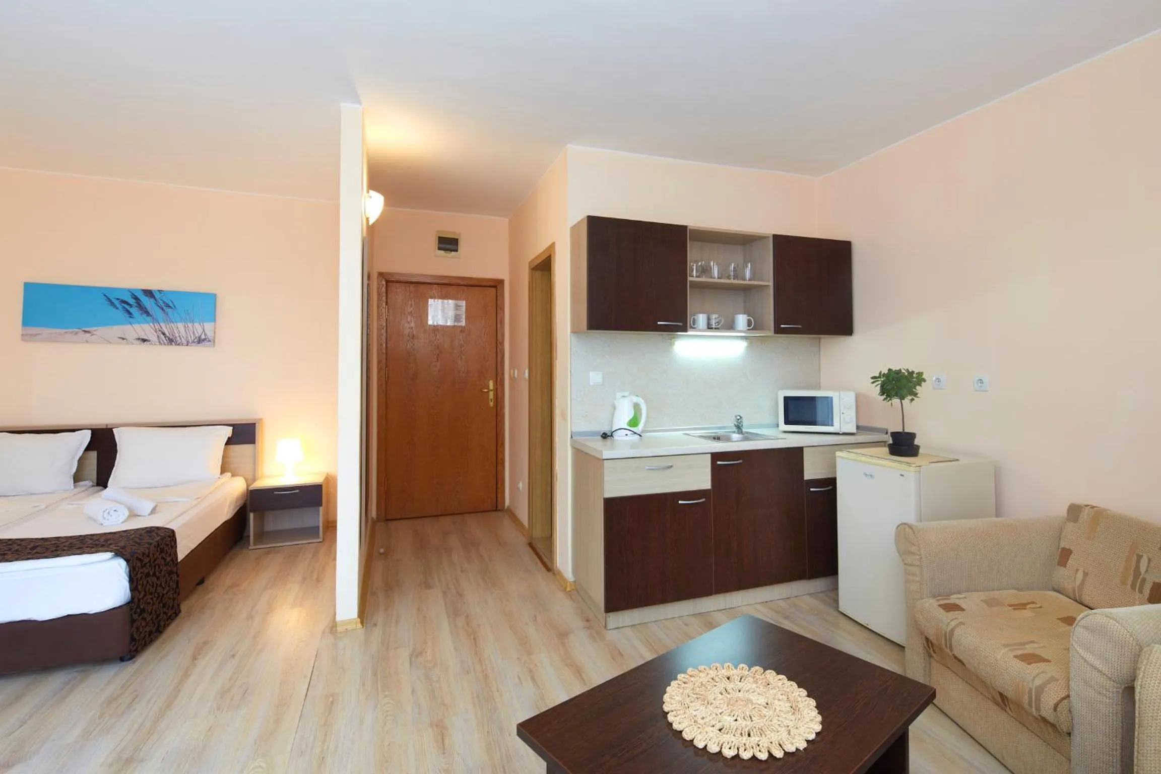 Property building, Bed in Apart Hotel Vechna R