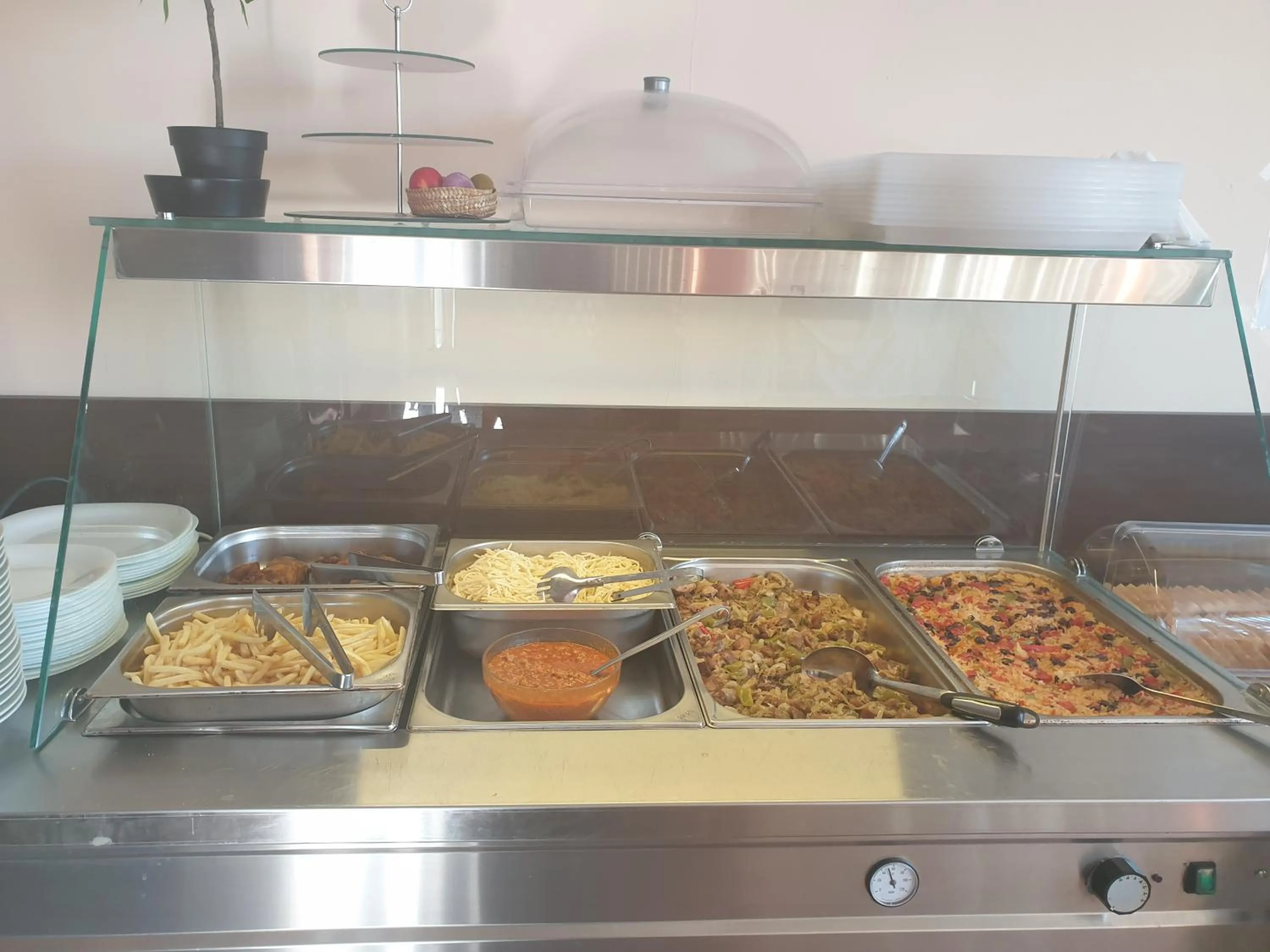 Food in Apart Hotel Vechna R