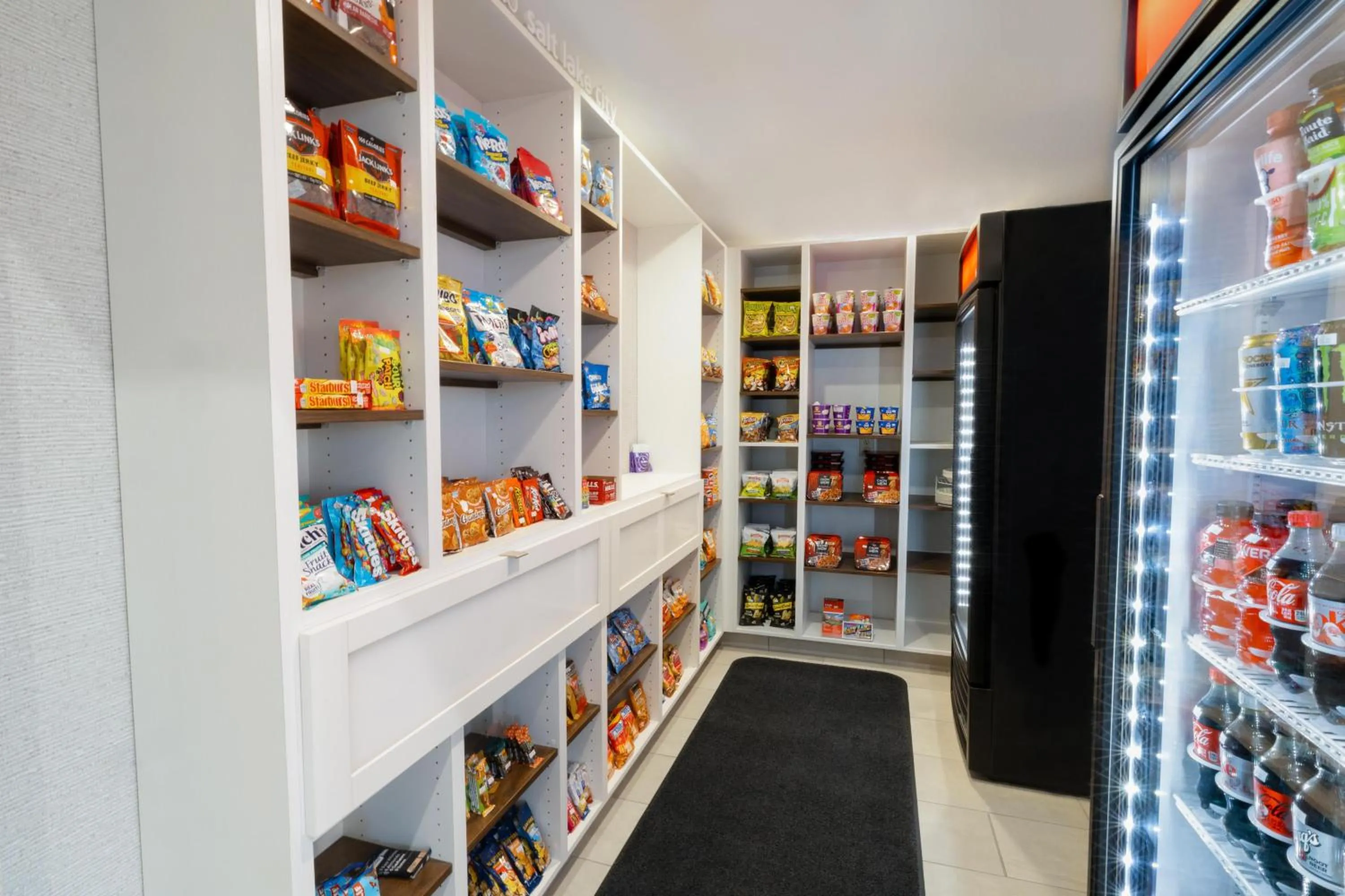 Restaurant/places to eat in Hampton Inn & Suites Salt Lake City Airport