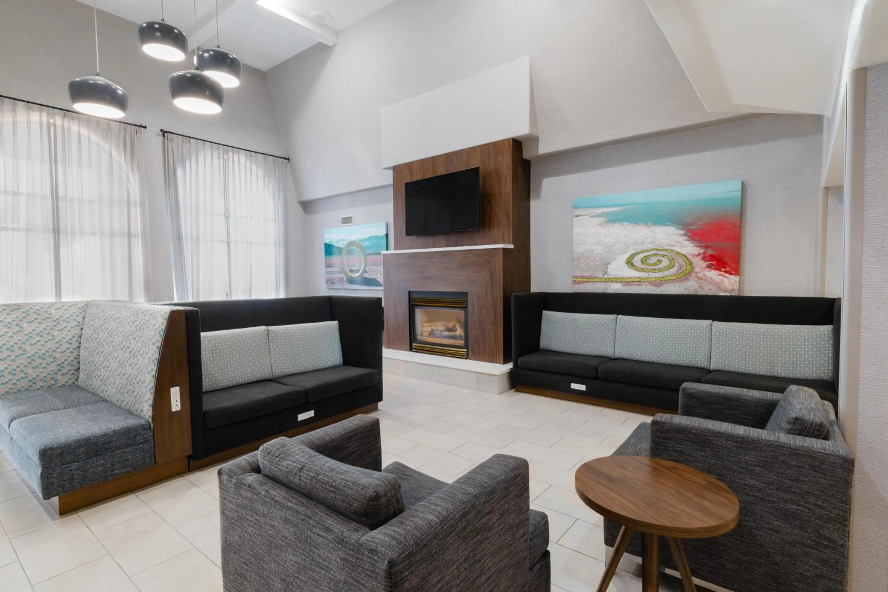Lobby or reception in Hampton Inn & Suites Salt Lake City Airport