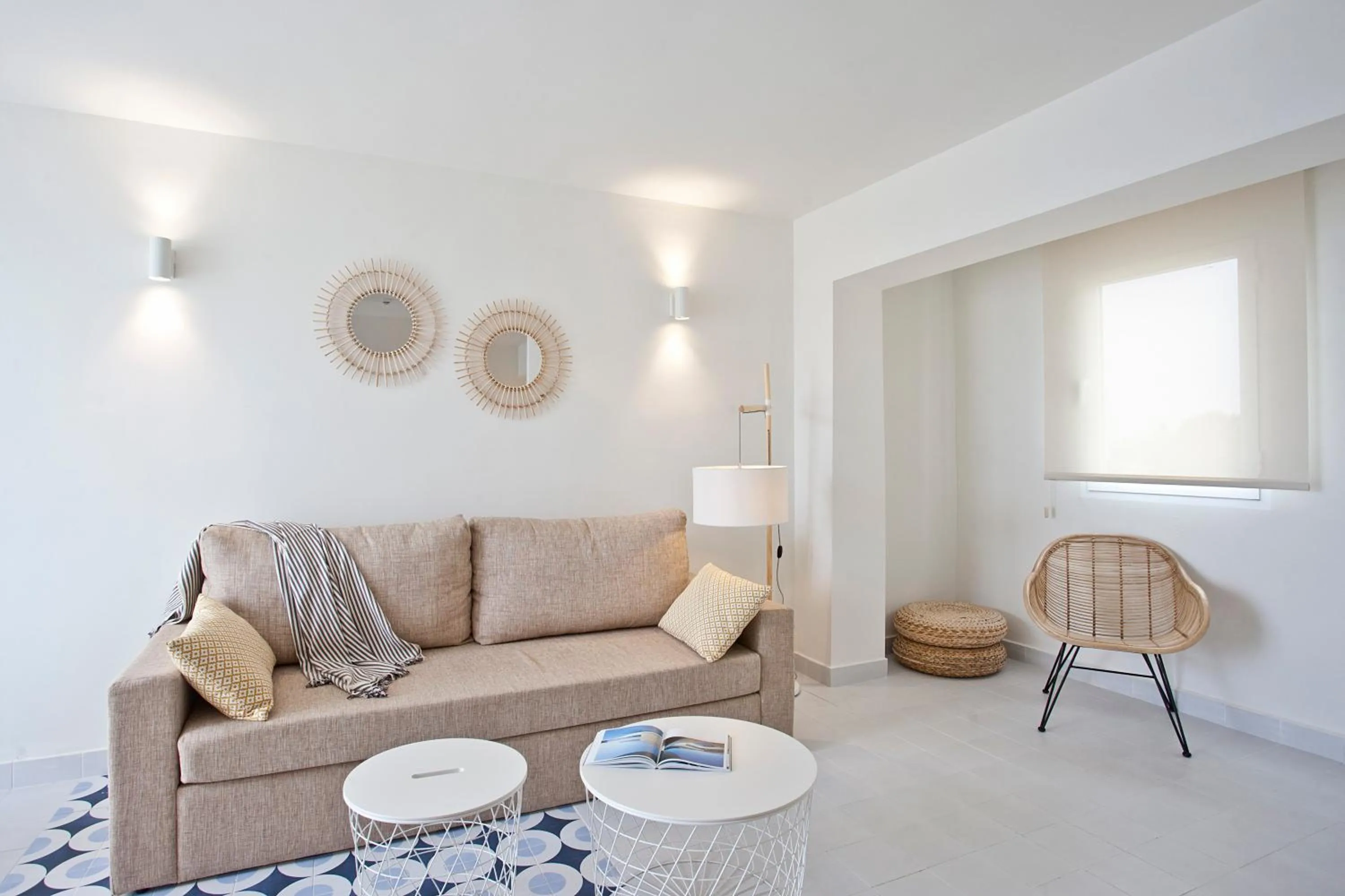 Seating area in BJ Cala Morlanda Estudios