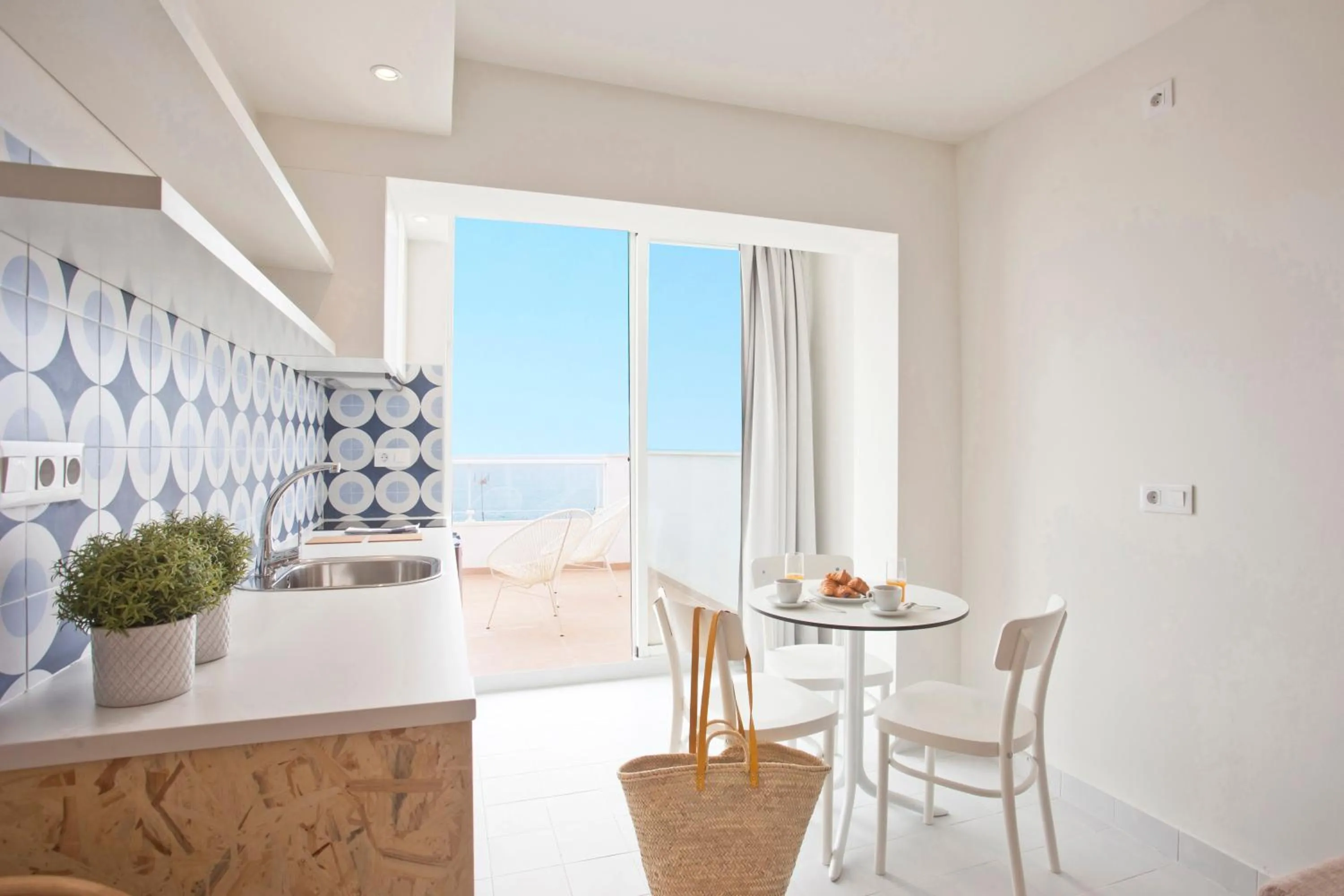 kitchen in BJ Cala Morlanda Estudios