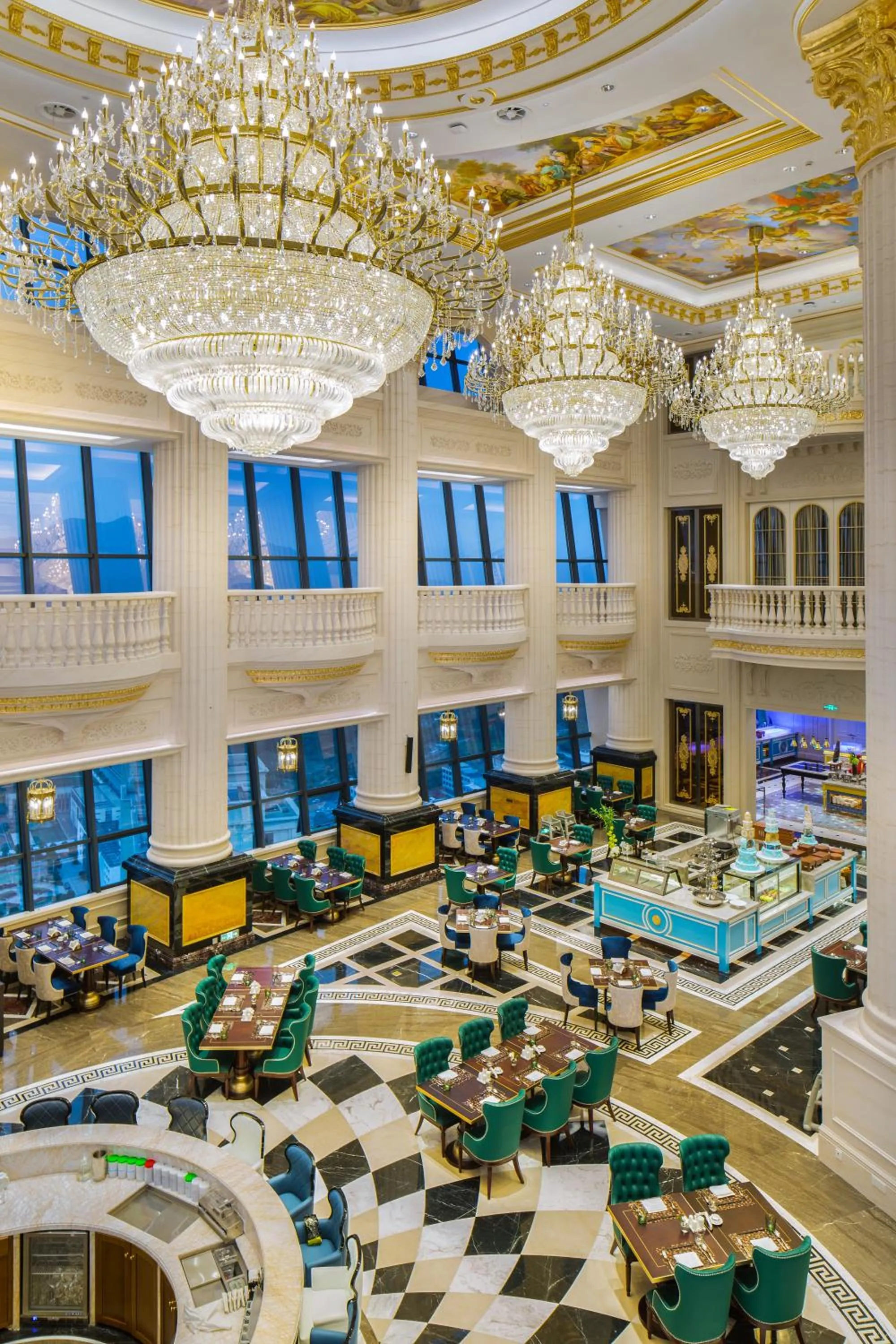 Restaurant/places to eat in Howard Johnson Plaza Ningbo