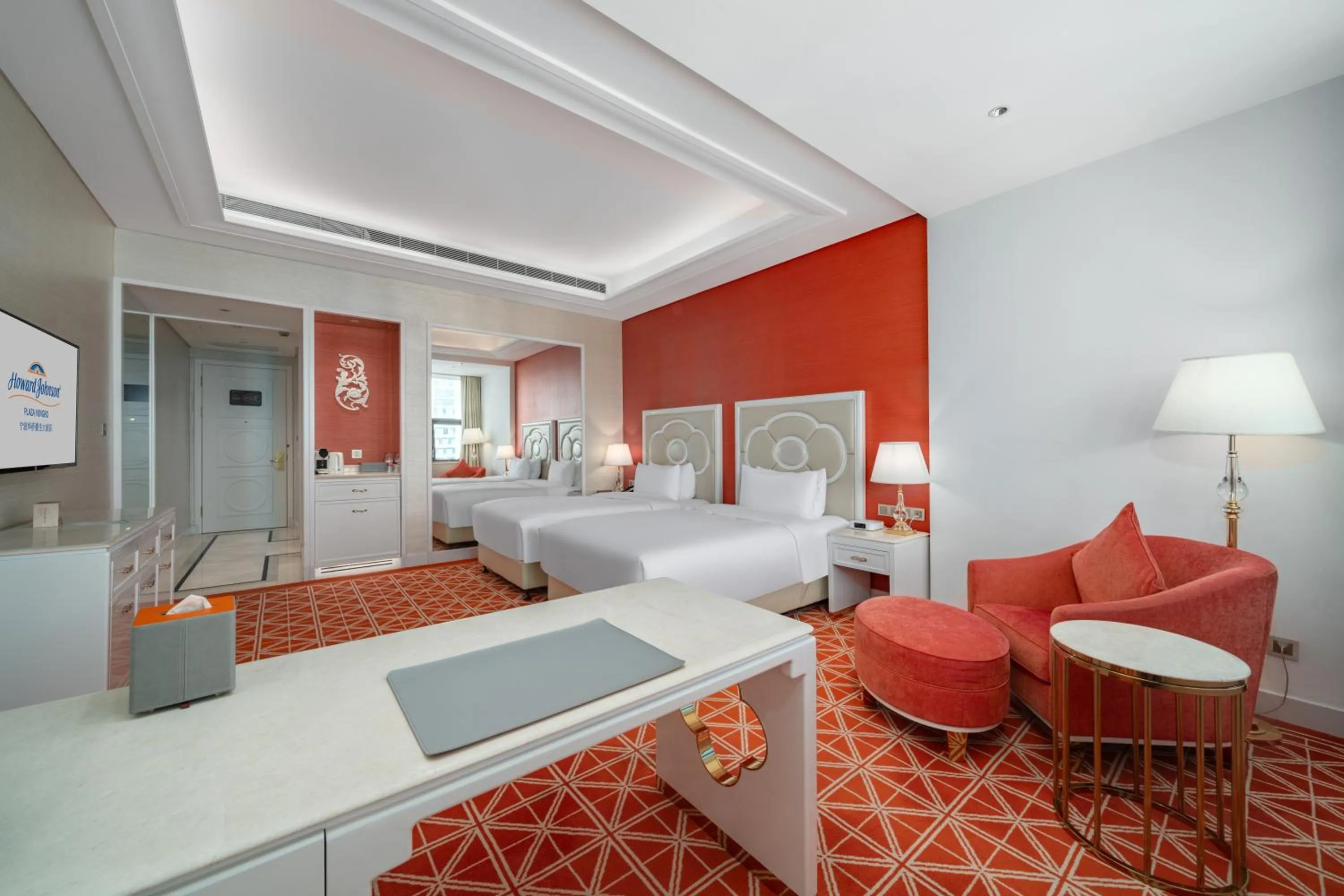 Bed in Howard Johnson Plaza Ningbo