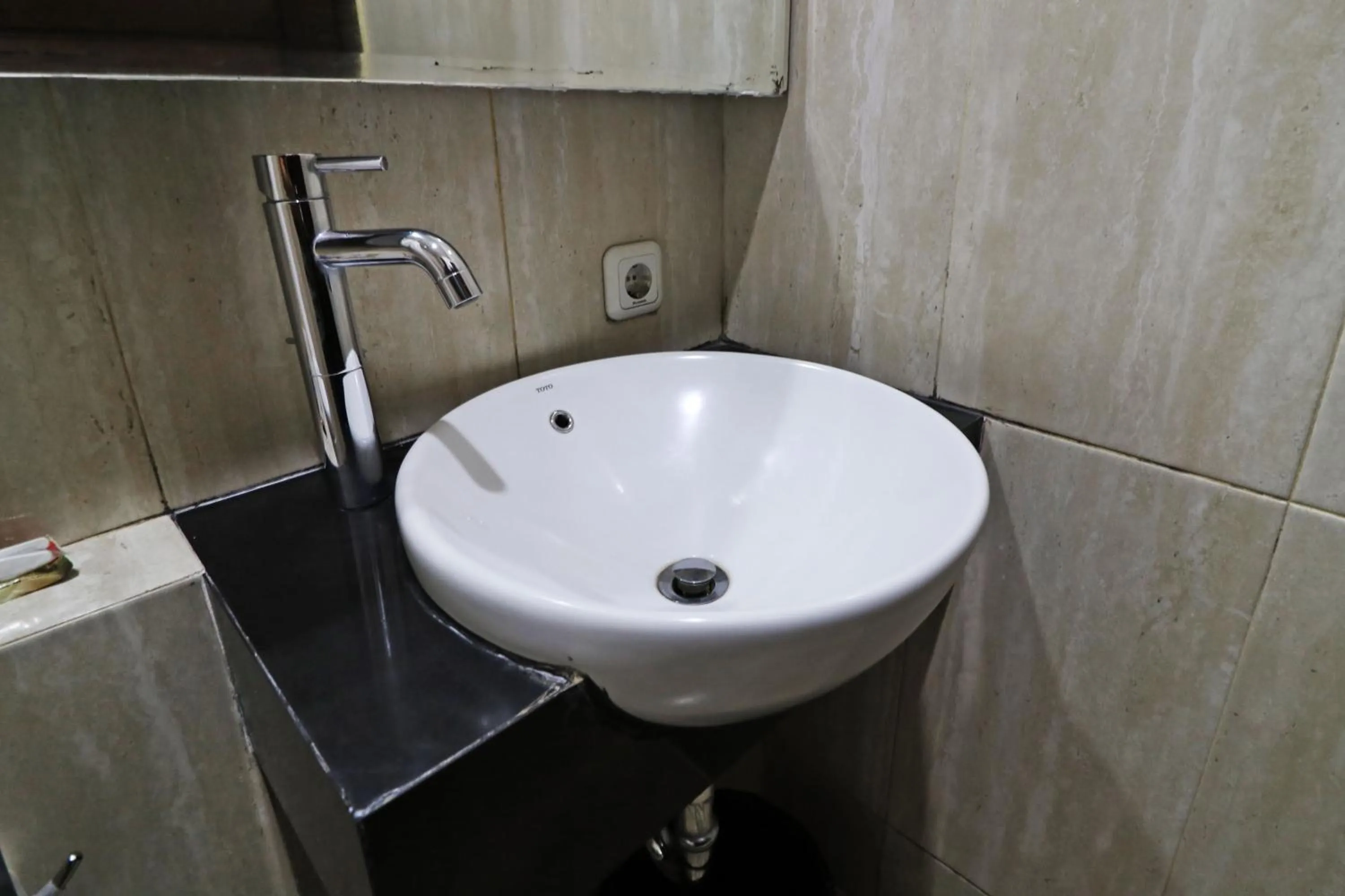 Bathroom in Hotel Bumi Makmur Indah