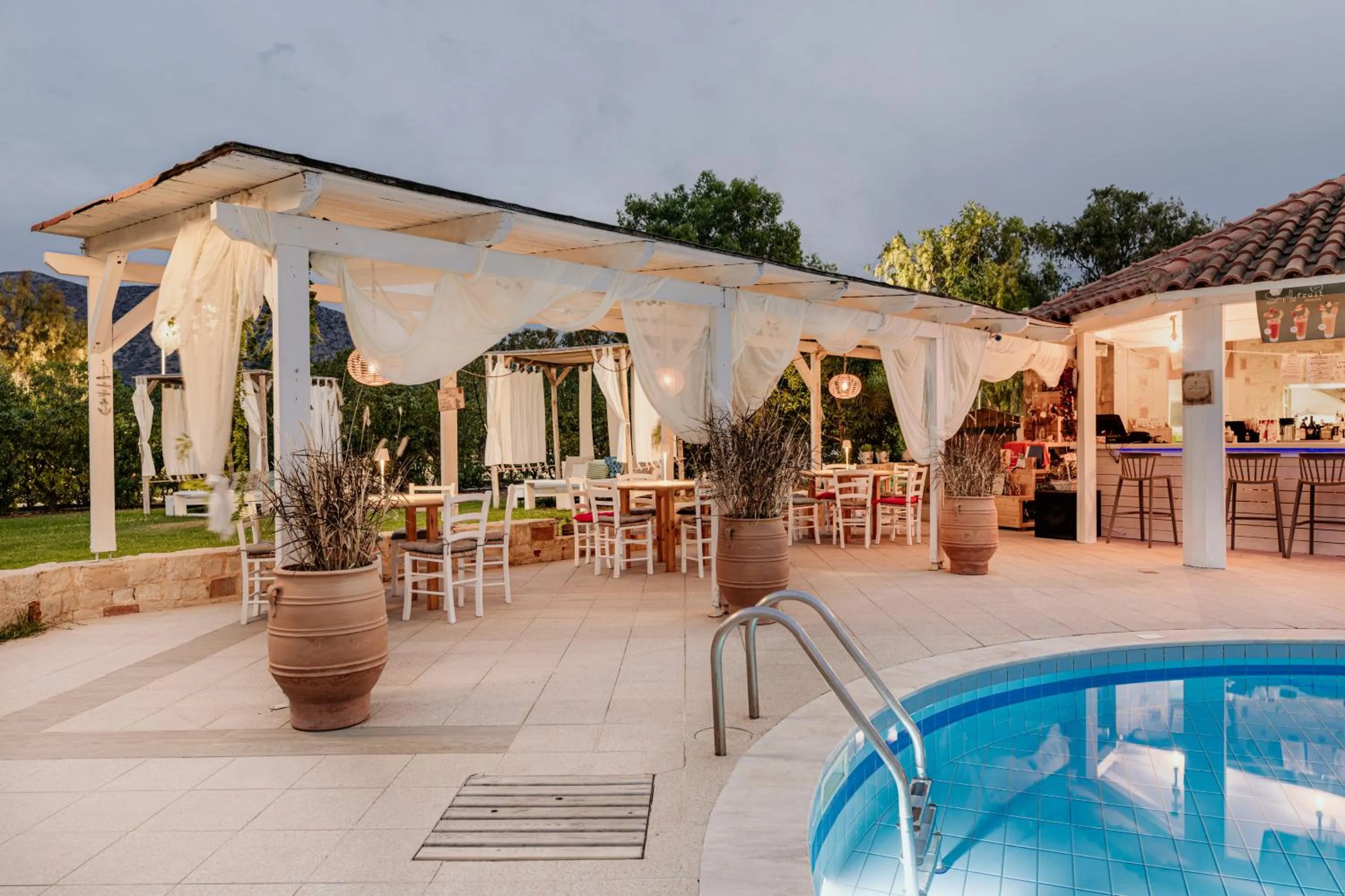 Restaurant/places to eat in Iphigenia Mythic Retreat