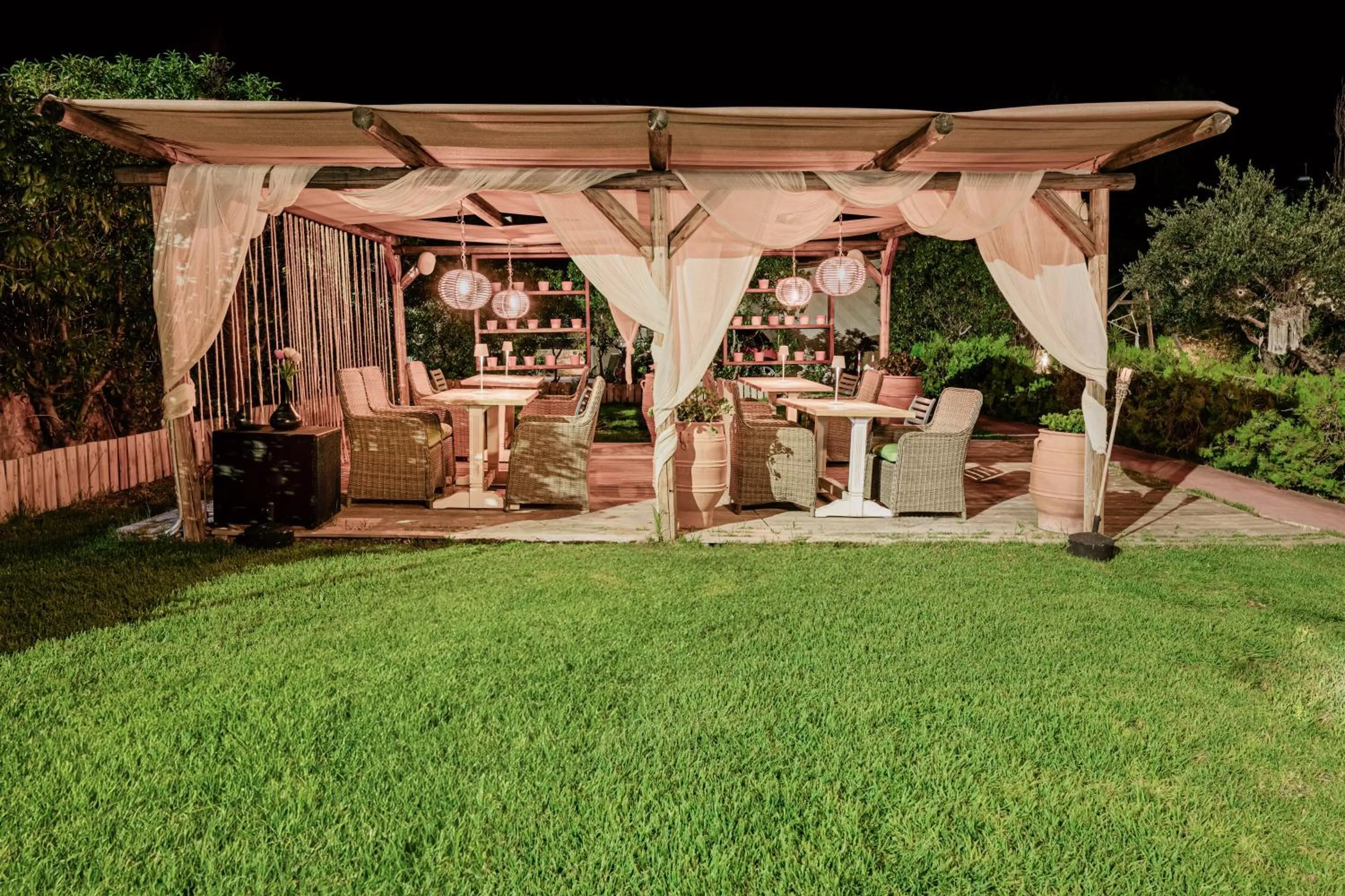 Restaurant/places to eat in Iphigenia Mythic Retreat