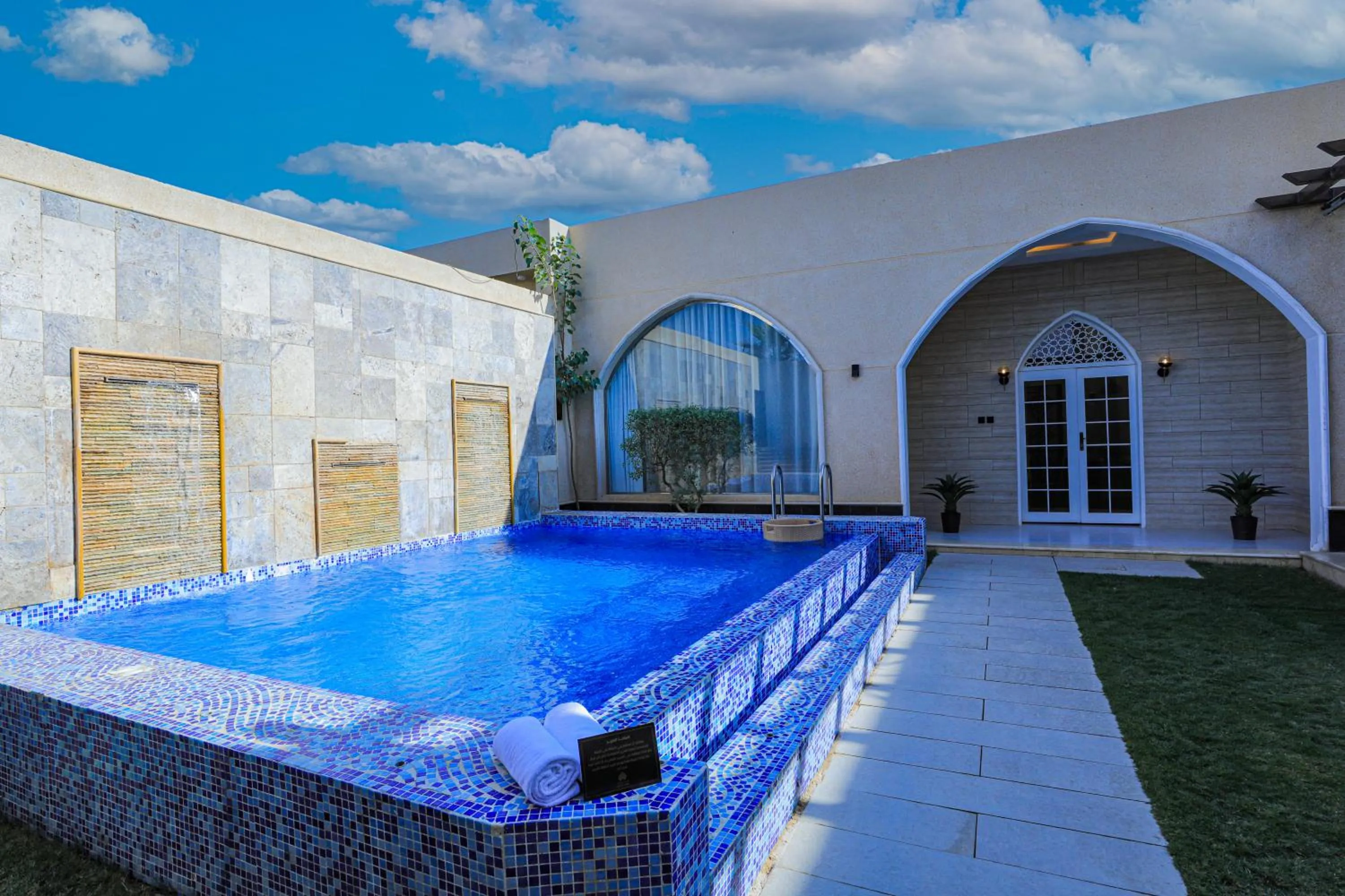 The Corner Hotel Resorts - Riyadh