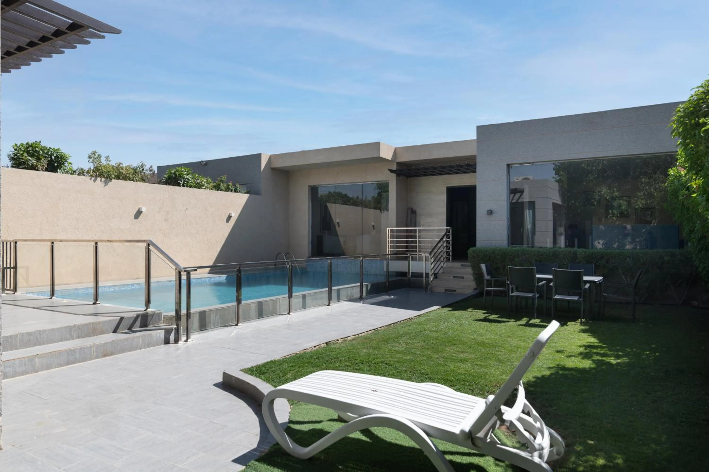 The Corner Hotel Resorts - Riyadh