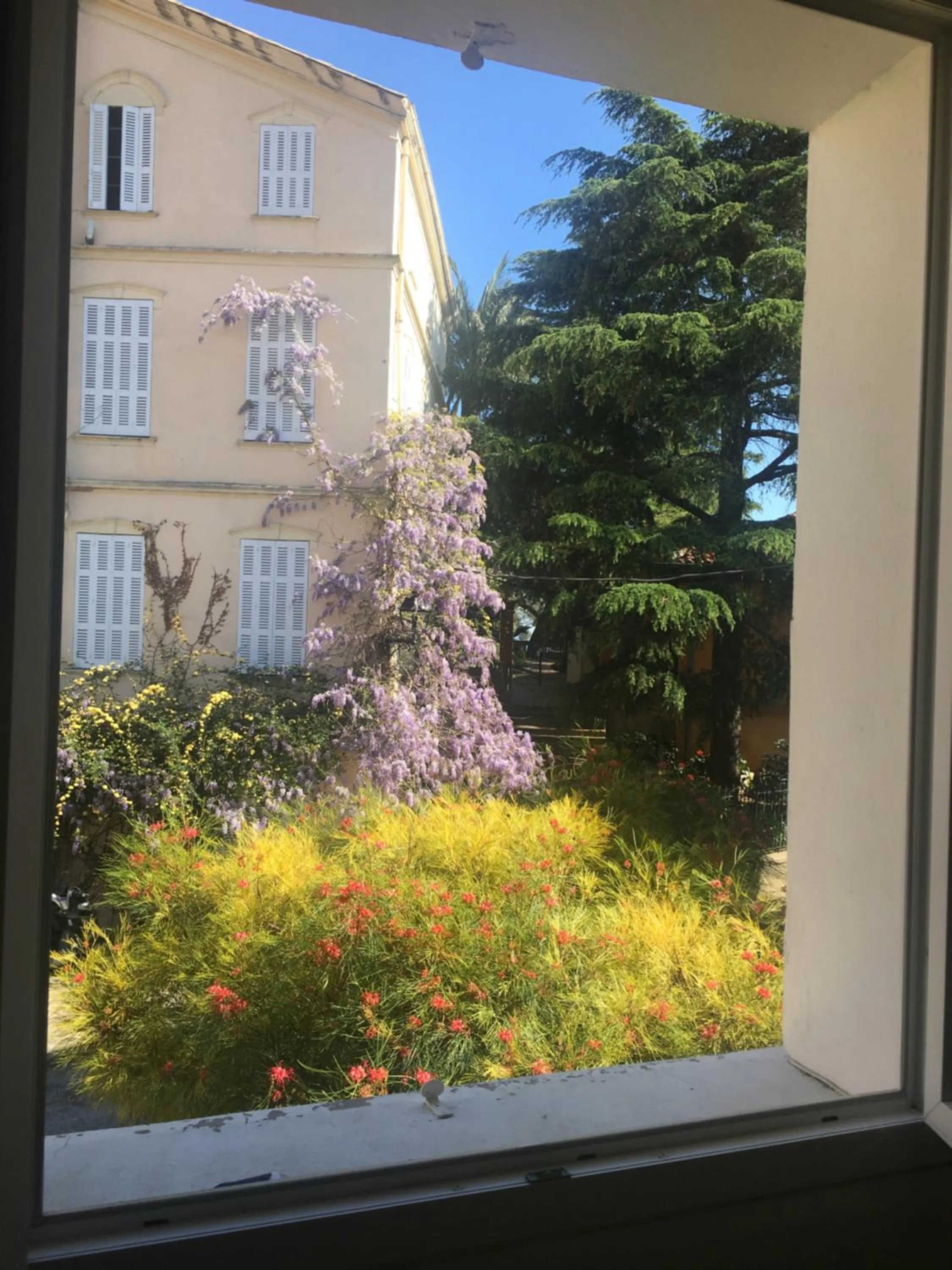 Property building in Coeur de village