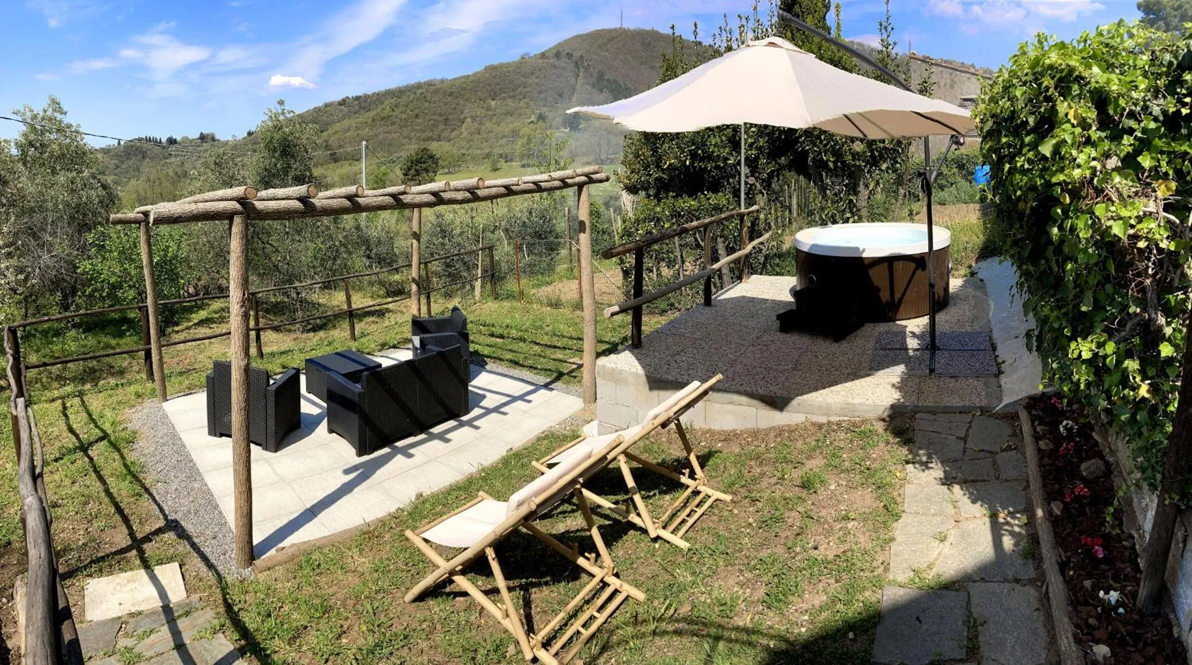 Hot Tub in il Podere La Casina