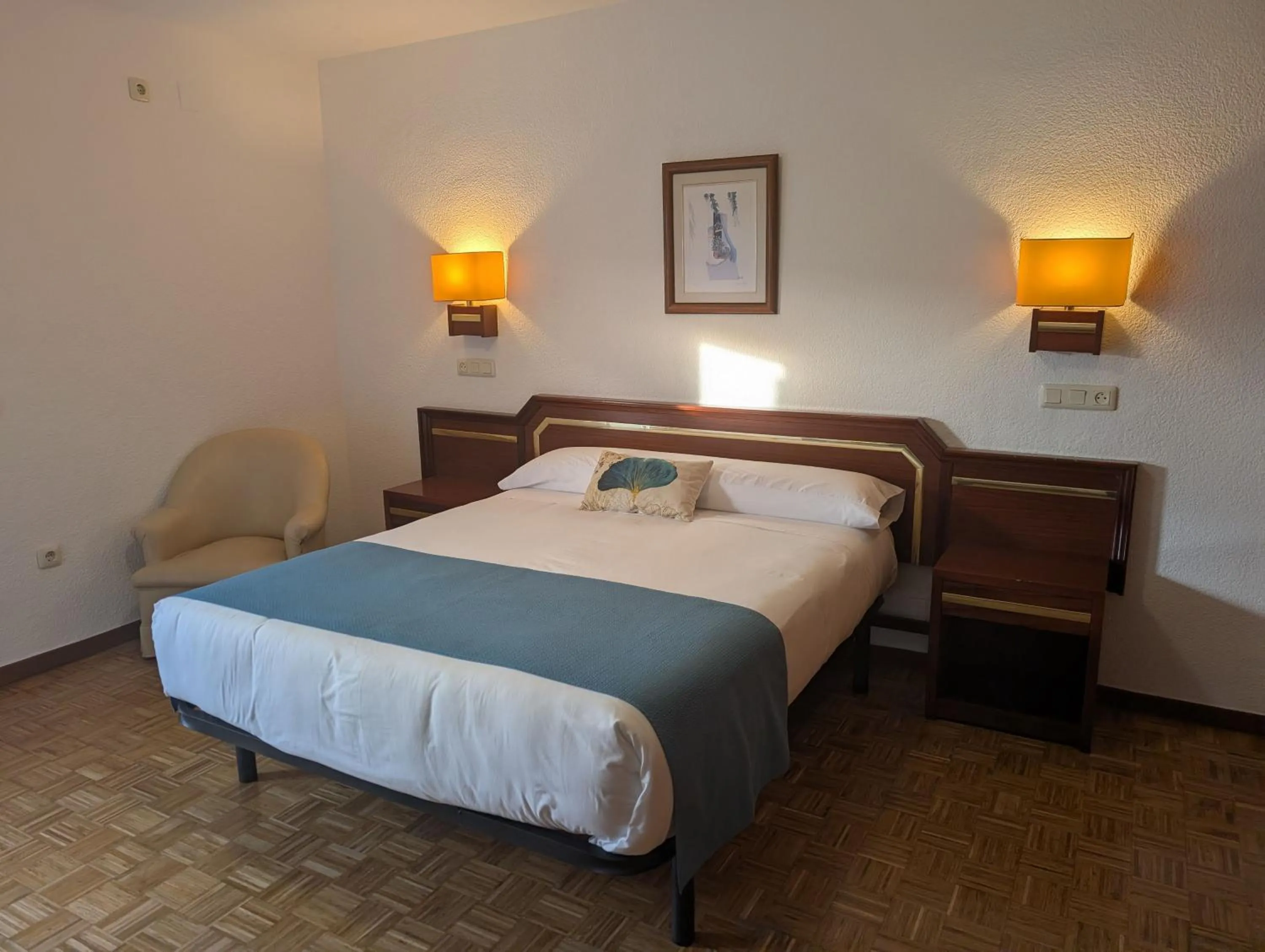 Photo of the whole room, Bed in Hotel Santa María