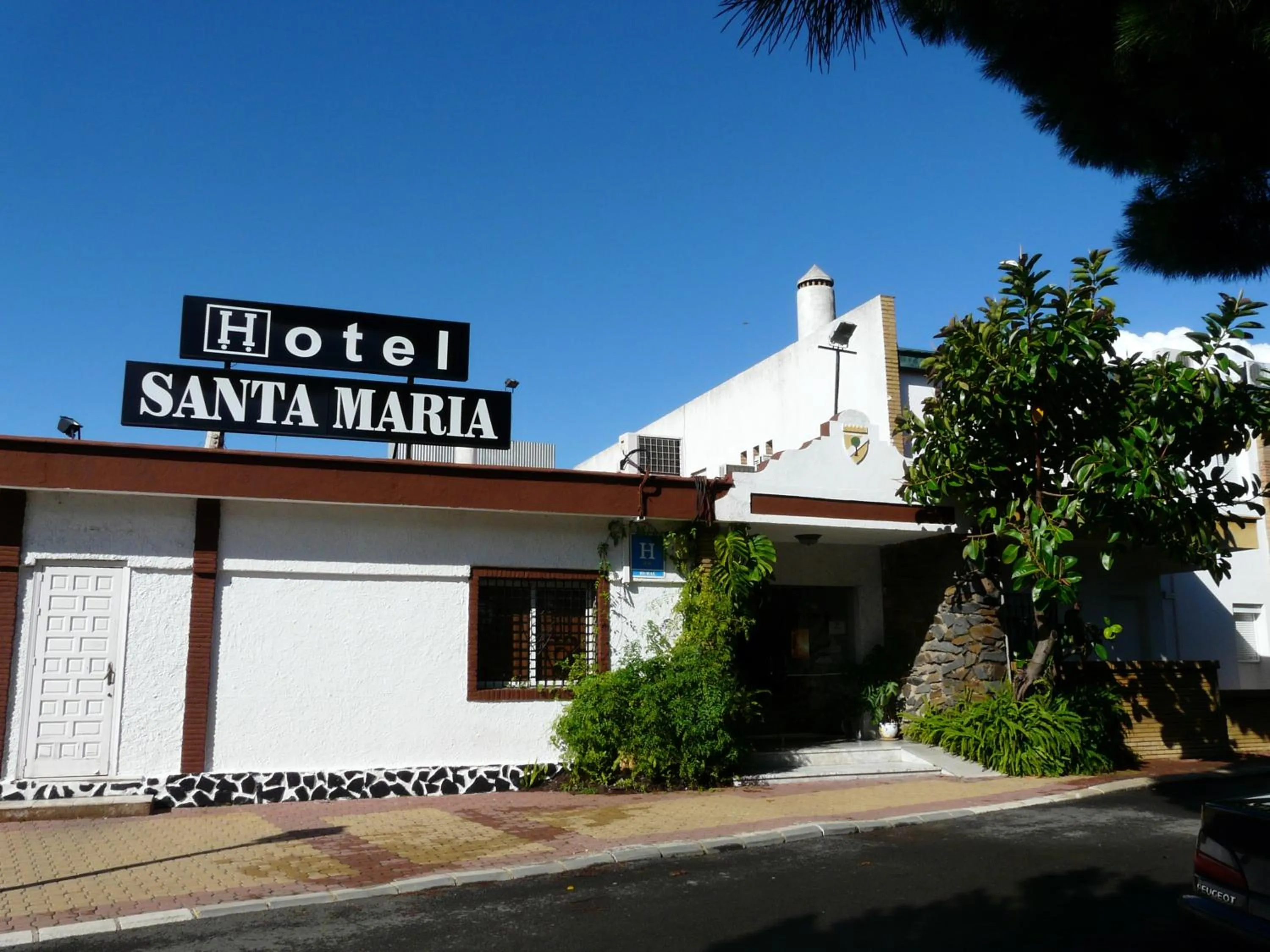 Property building in Hotel Santa María