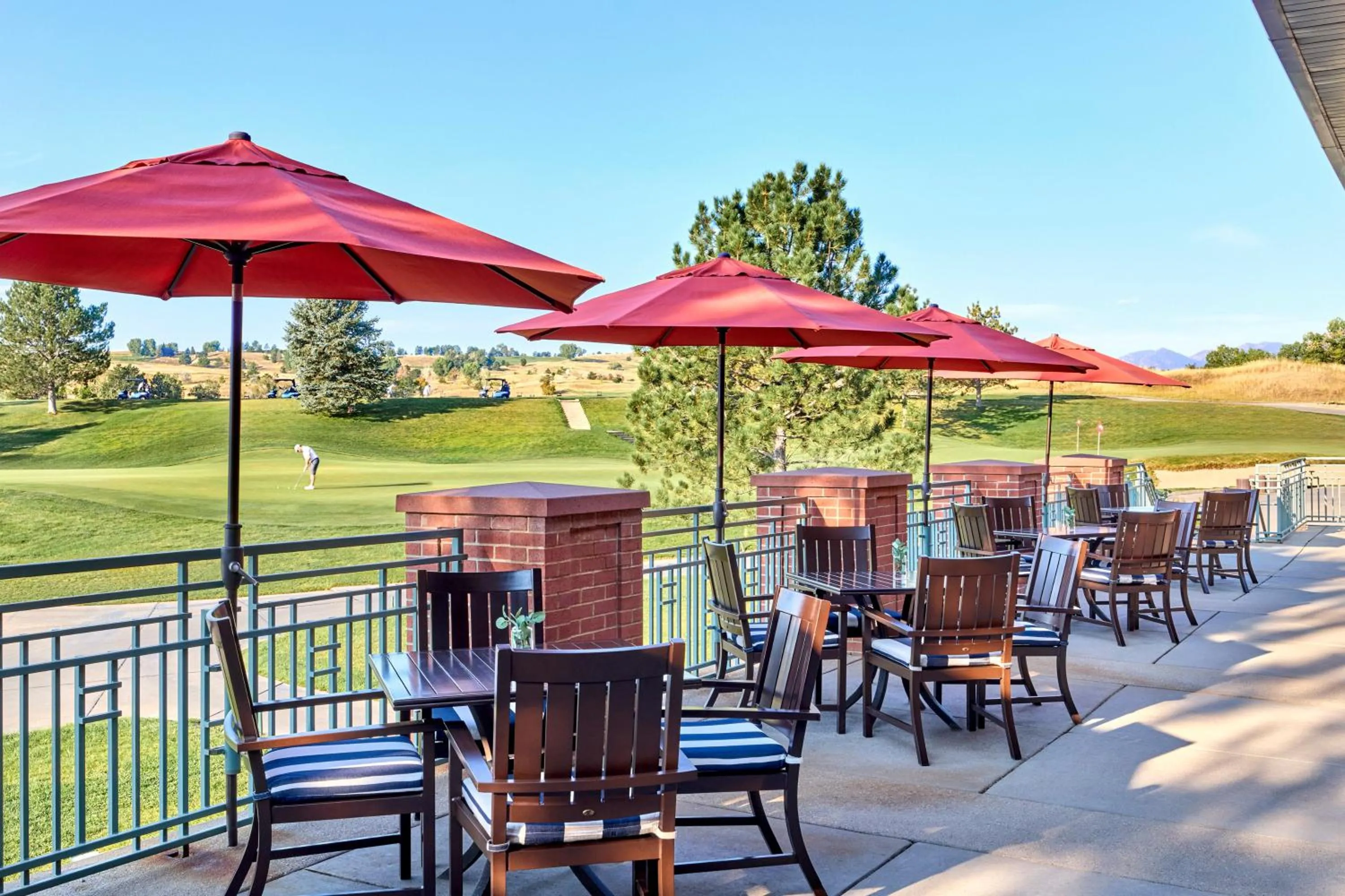 Restaurant/places to eat in Omni Interlocken Hotel