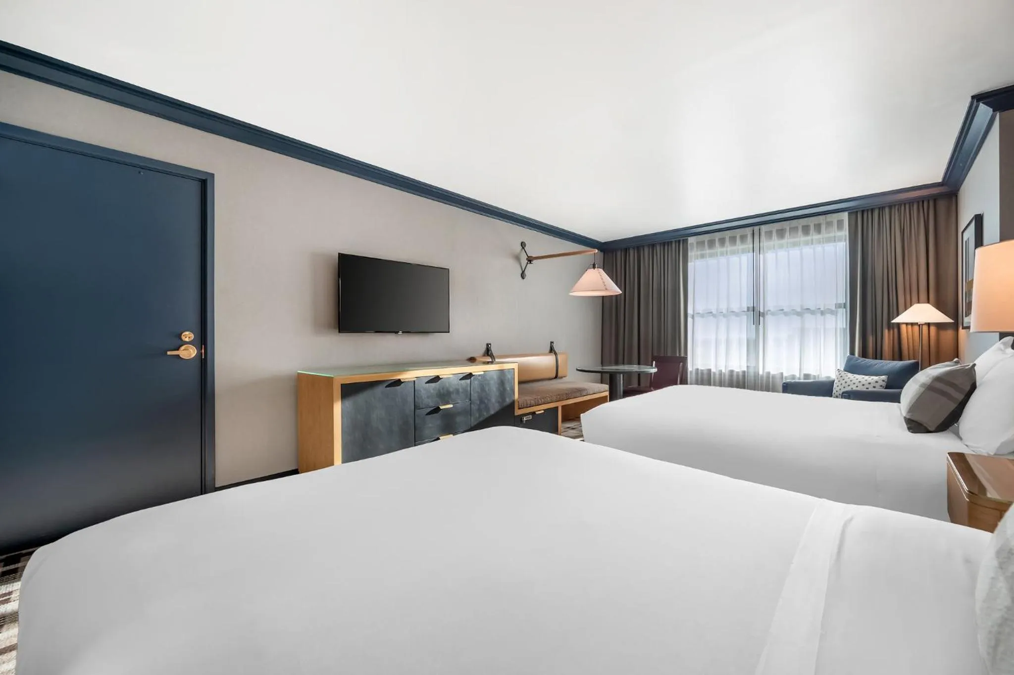 Photo of the whole room, Bed in Omni Interlocken Hotel