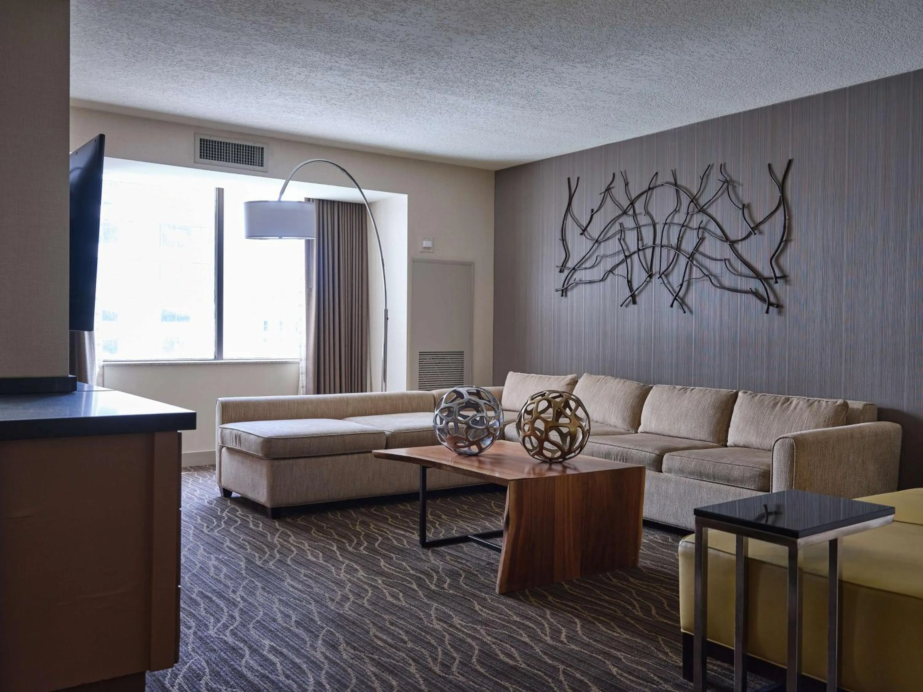 Living room in Hilton Salt Lake City Center