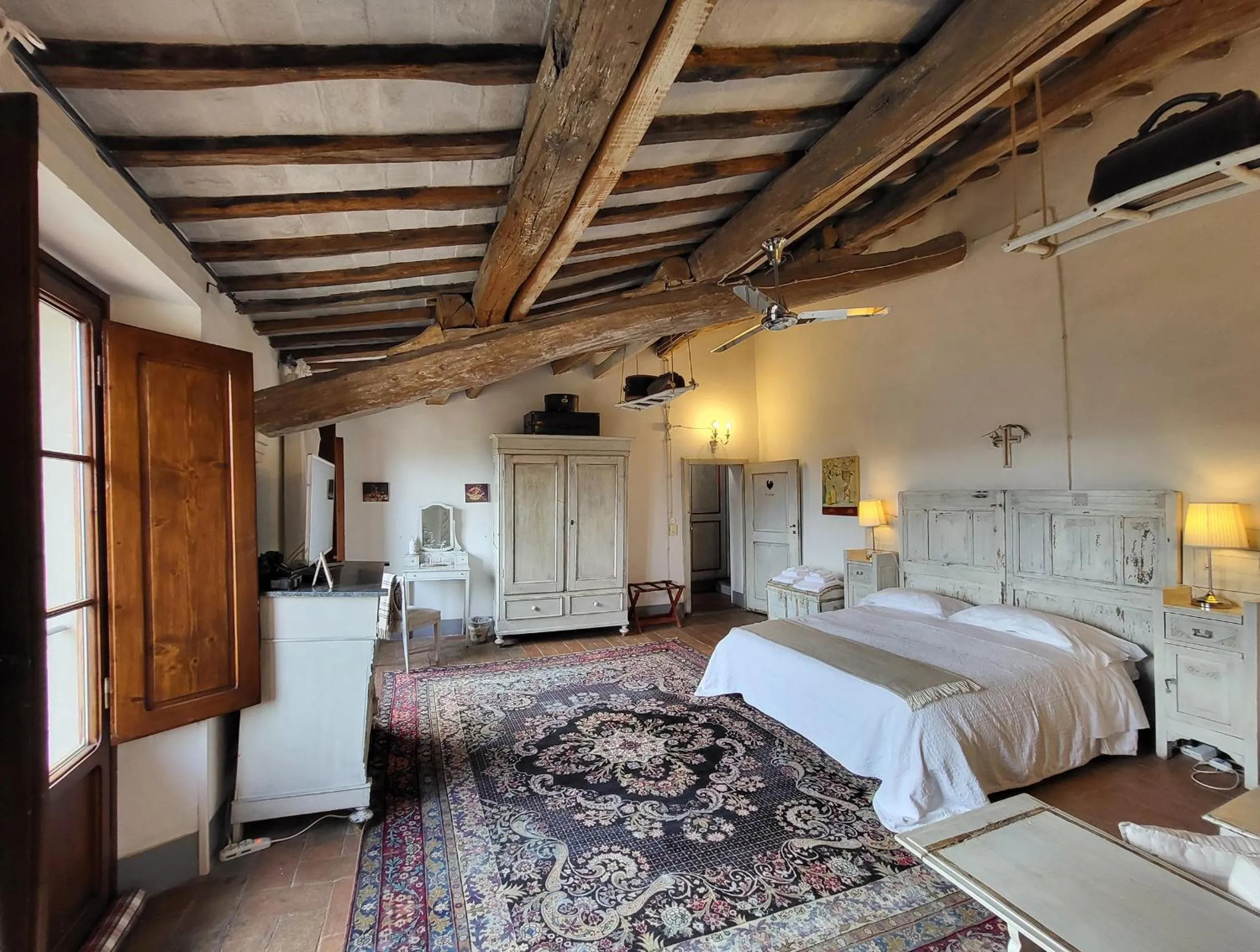 Photo of the whole room, Bed in Le Terrazze Del Chianti b&b Residenza d'Epoca e di Charme