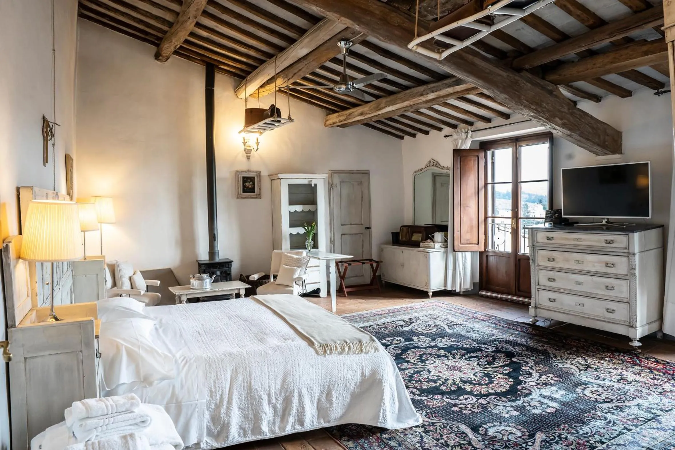 Photo of the whole room, Bed in Le Terrazze Del Chianti b&b Residenza d'Epoca e di Charme