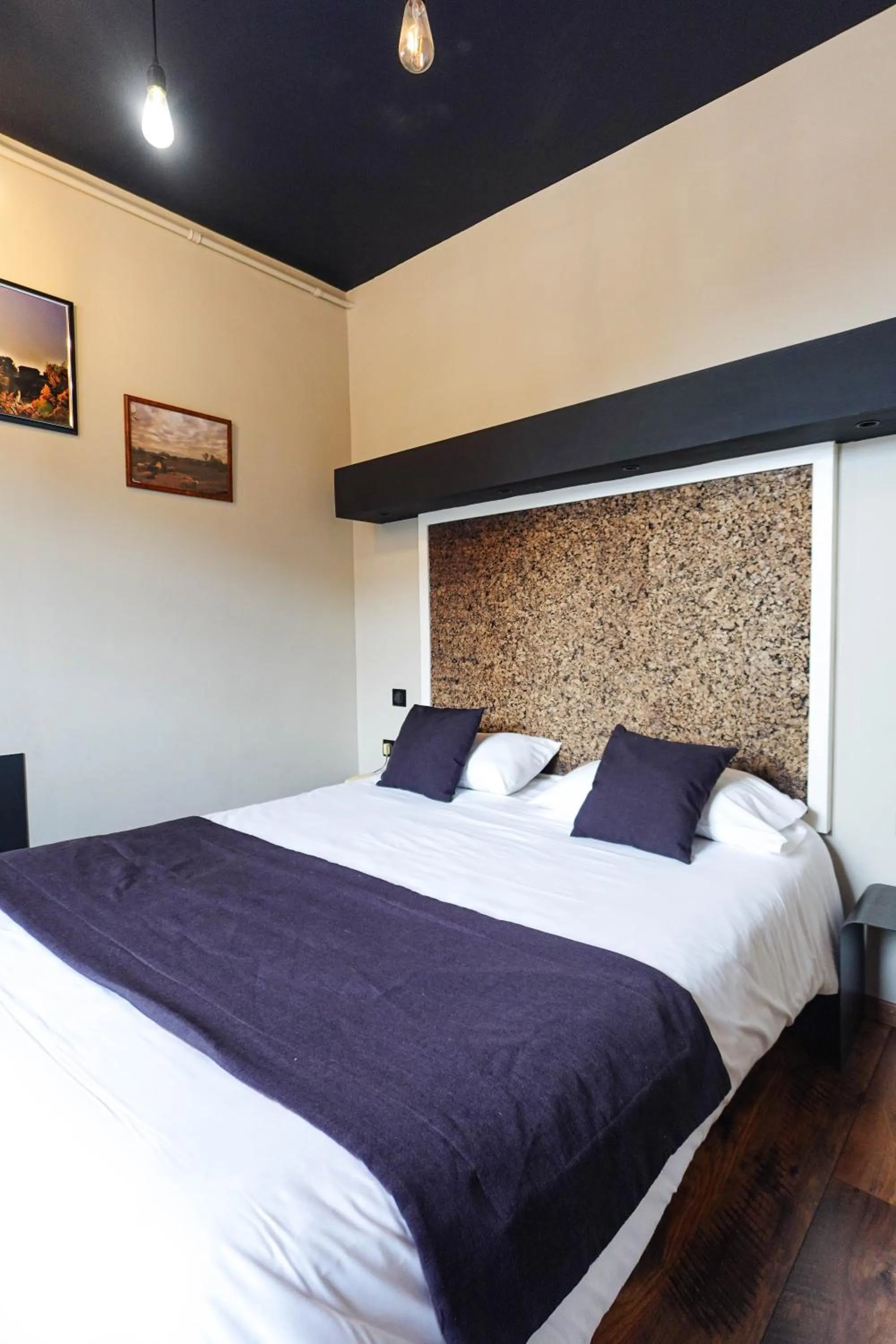 Photo of the whole room, Bed in Hôtel - Restaurant Au Tonnelier