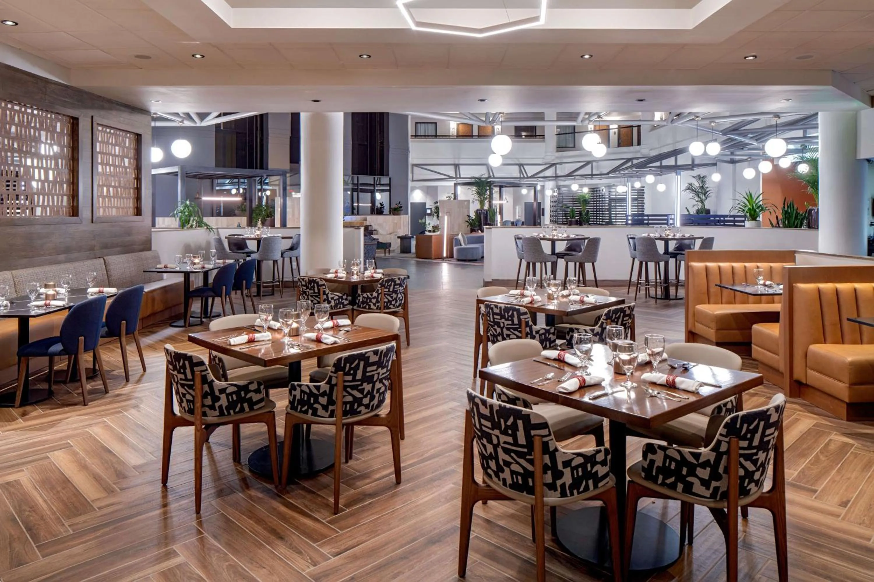 Restaurant/places to eat in Doubletree Suites by Hilton Salt Lake City