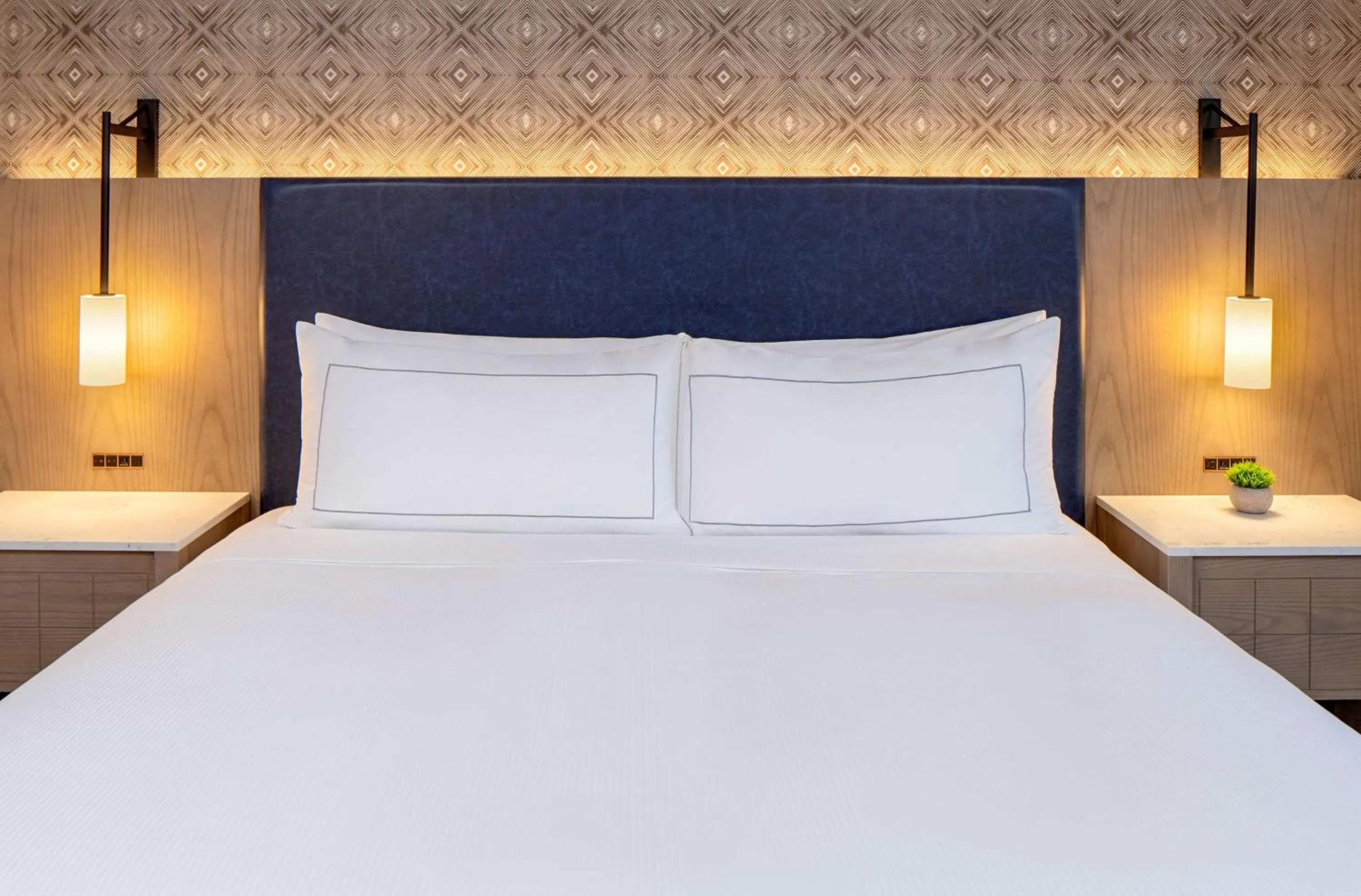 Bed in Doubletree Suites by Hilton Salt Lake City