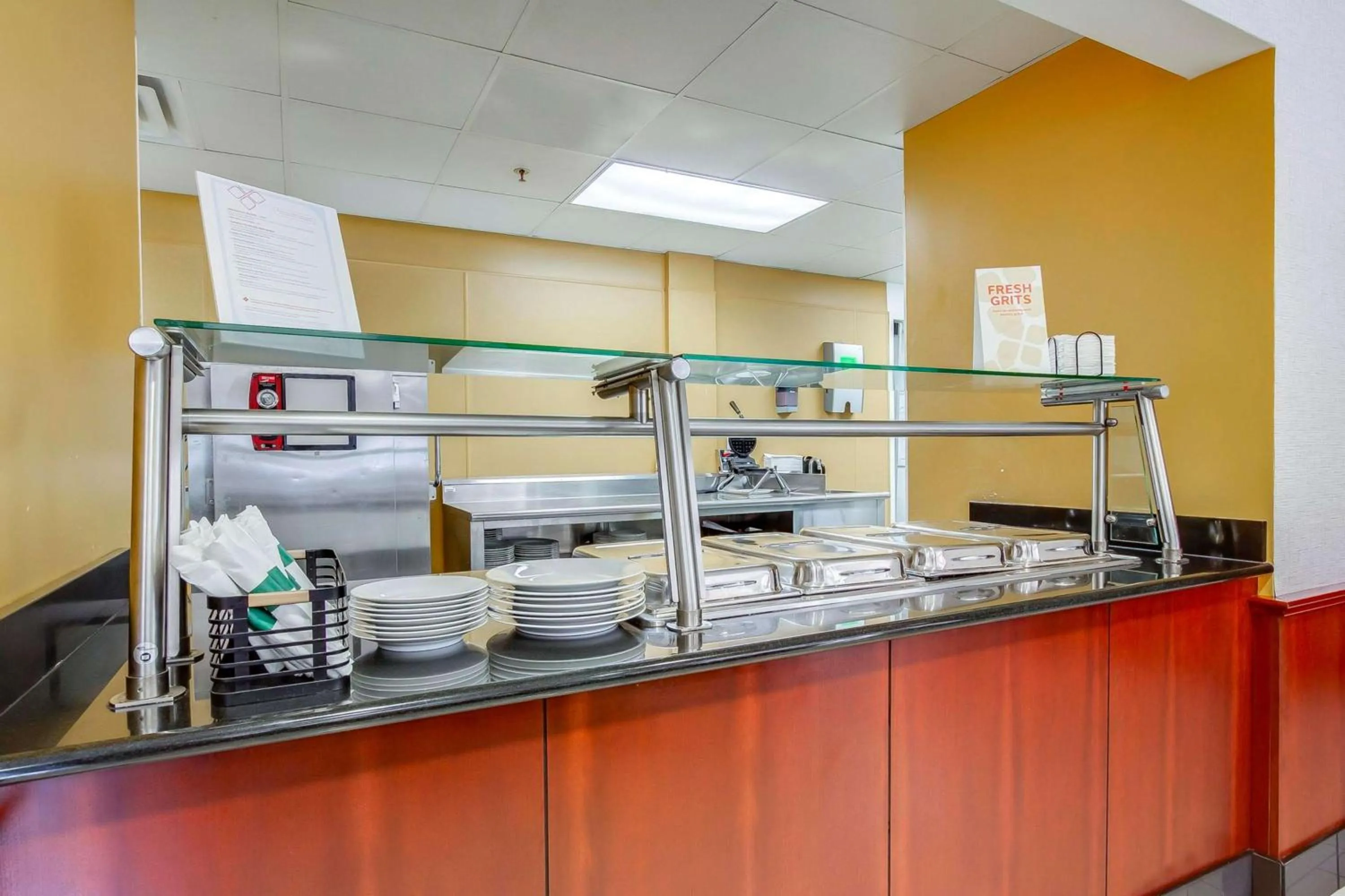 Breakfast in Hilton Garden Inn Louisville-Northeast