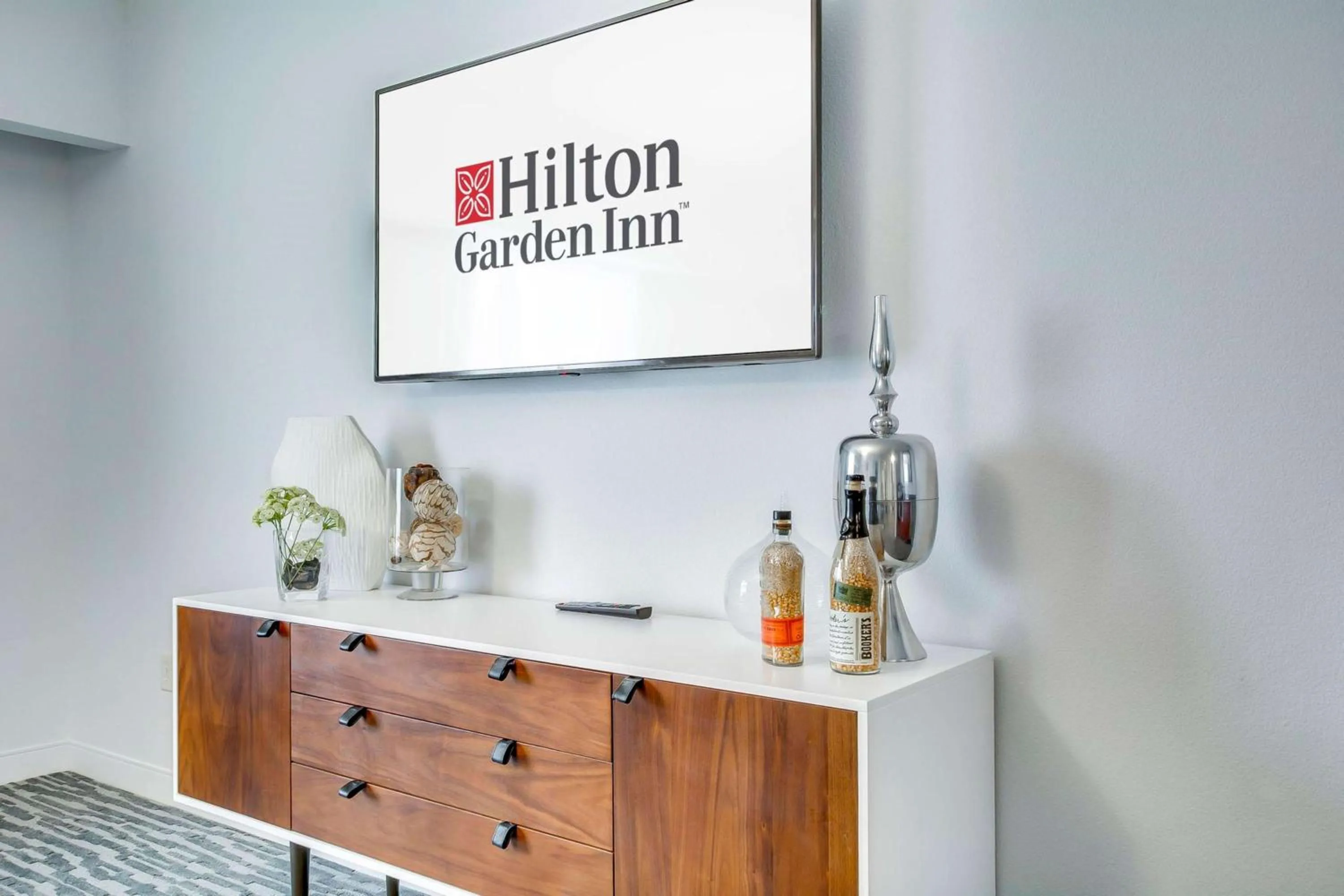 Photo of the whole room in Hilton Garden Inn Louisville-Northeast