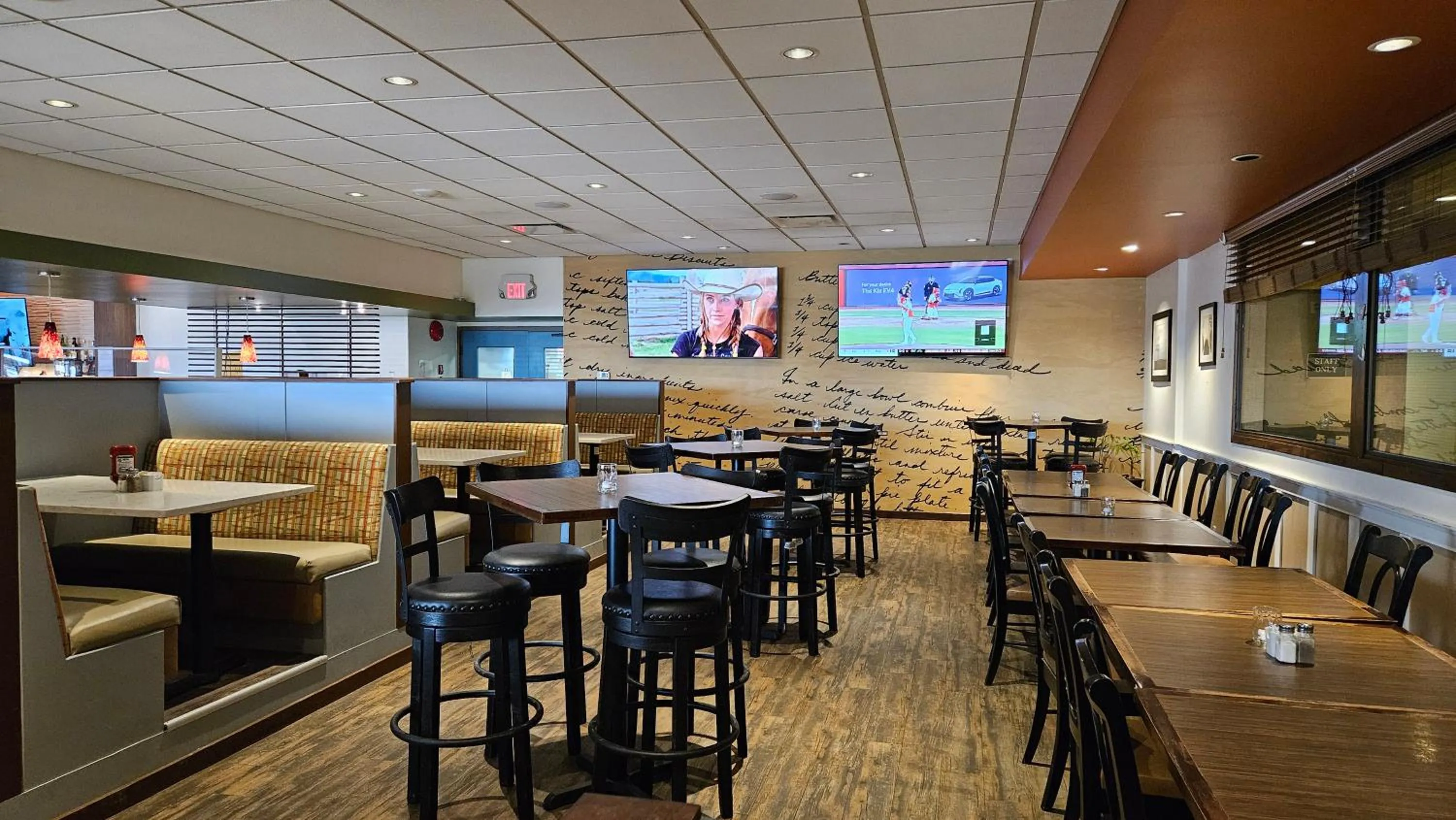 Restaurant/places to eat in The George Dawson Inn & Conference Centre