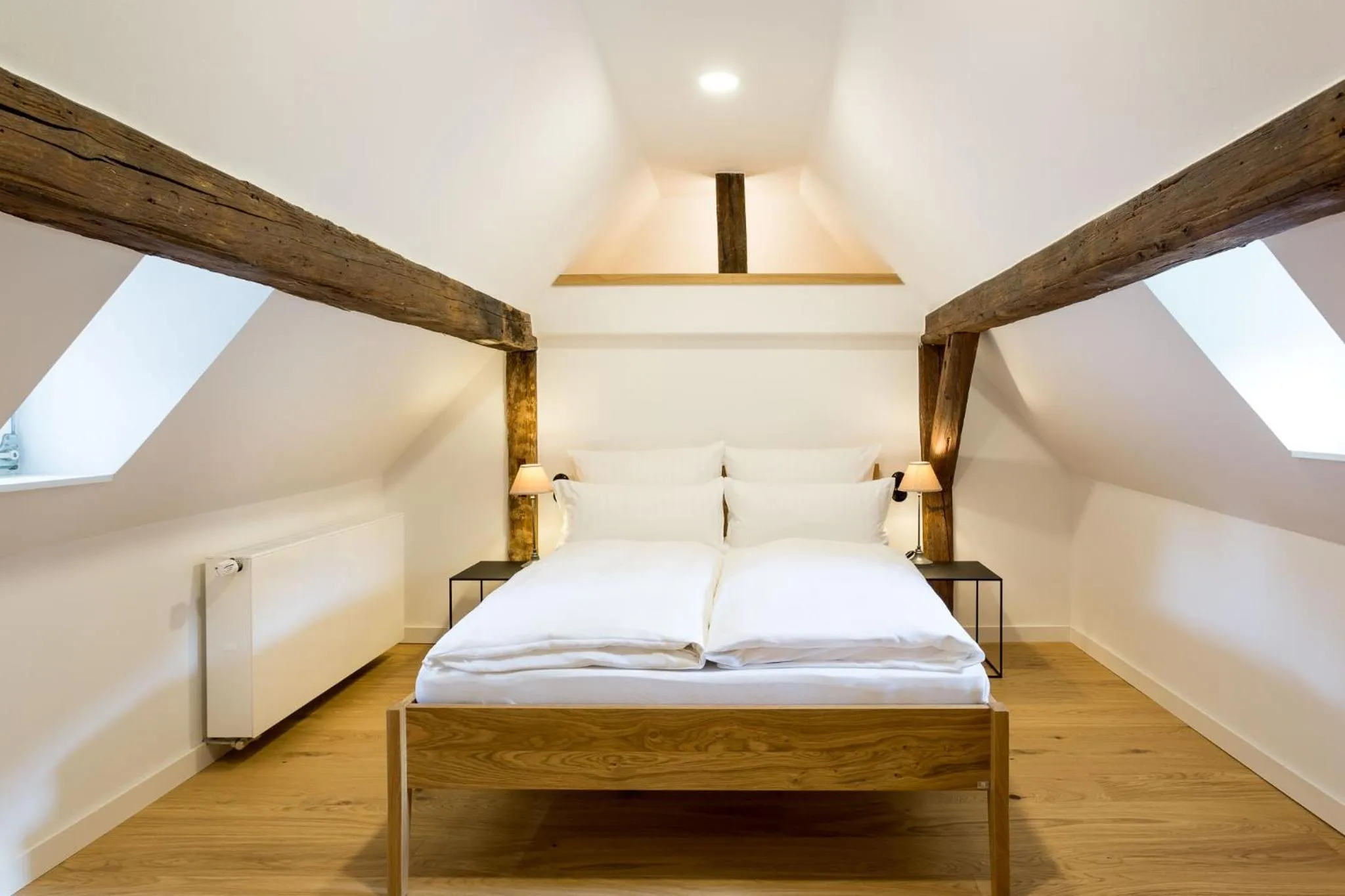 Bed in EMICH´S Hotel