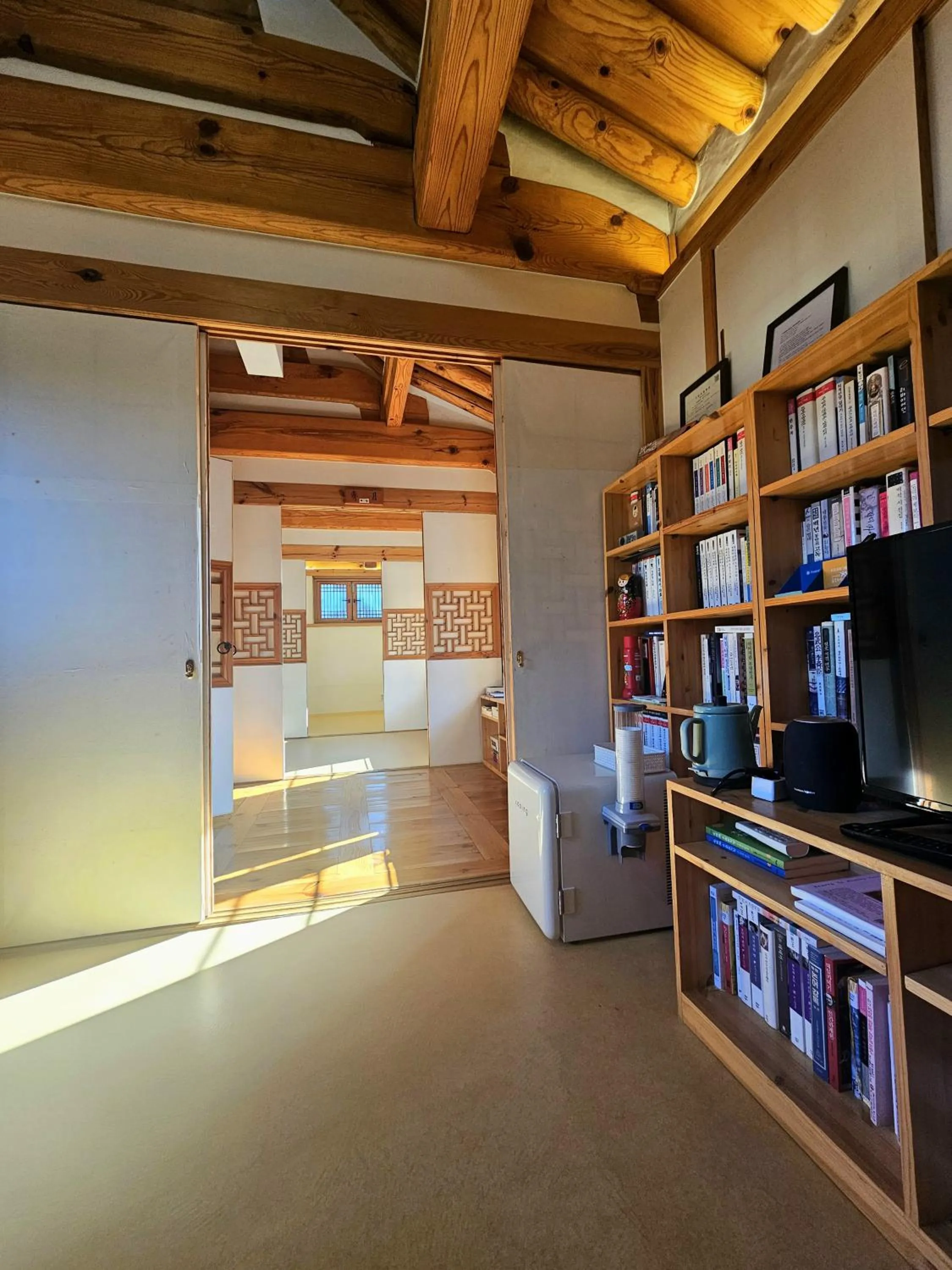 Kitchen or kitchenette in Chaehyodang Hanok Stay