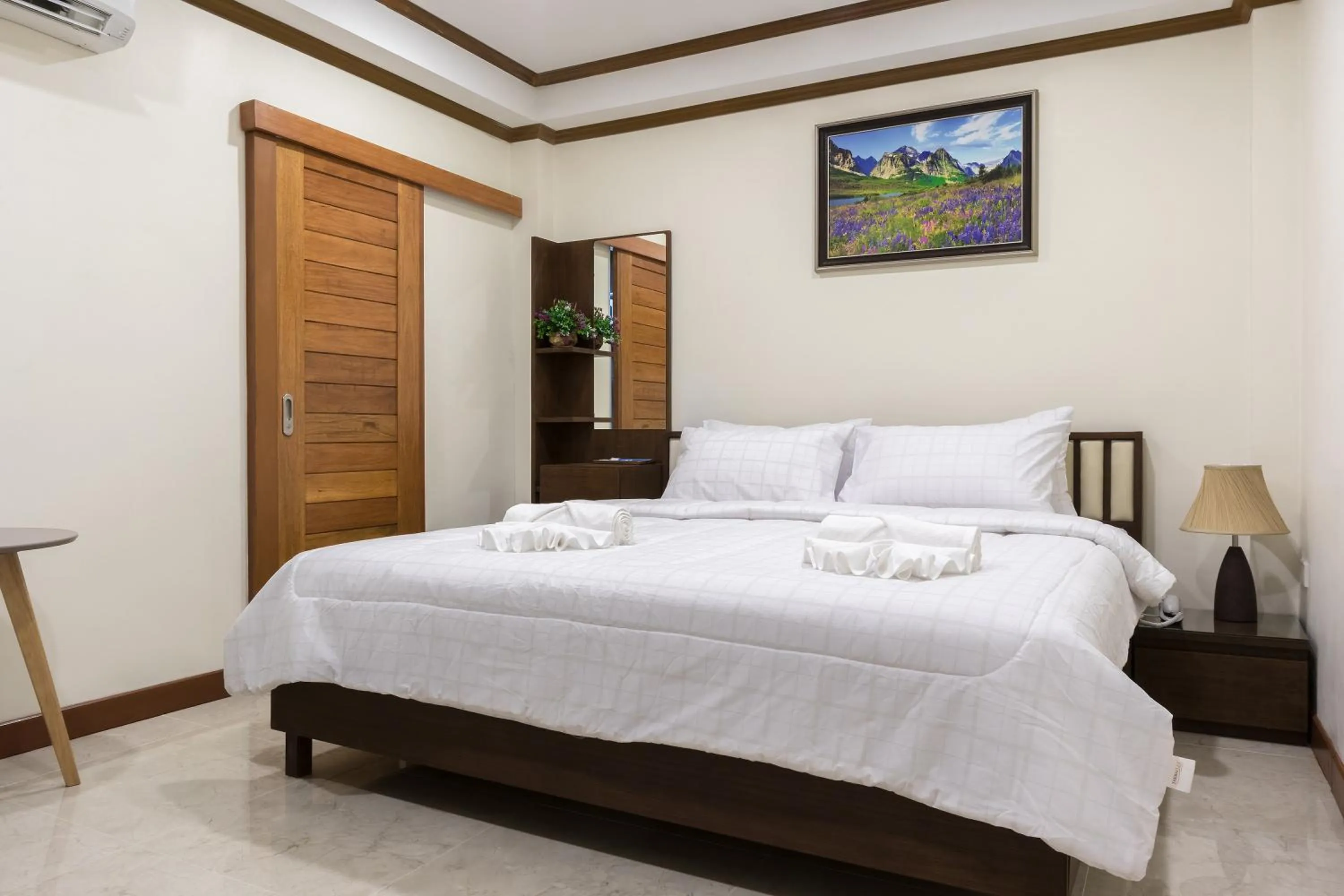 Bed in Suthep Home & Hostel