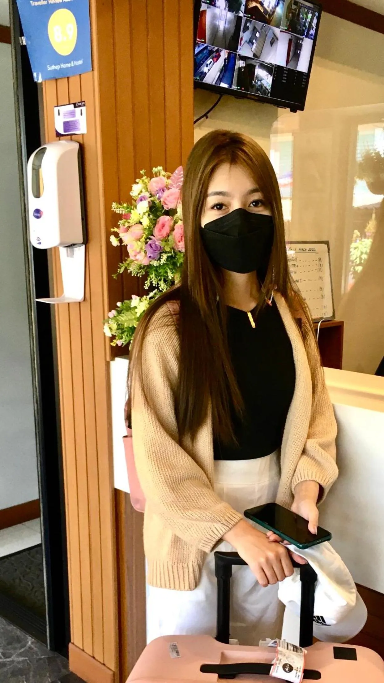 group of guests in Suthep Home & Hostel