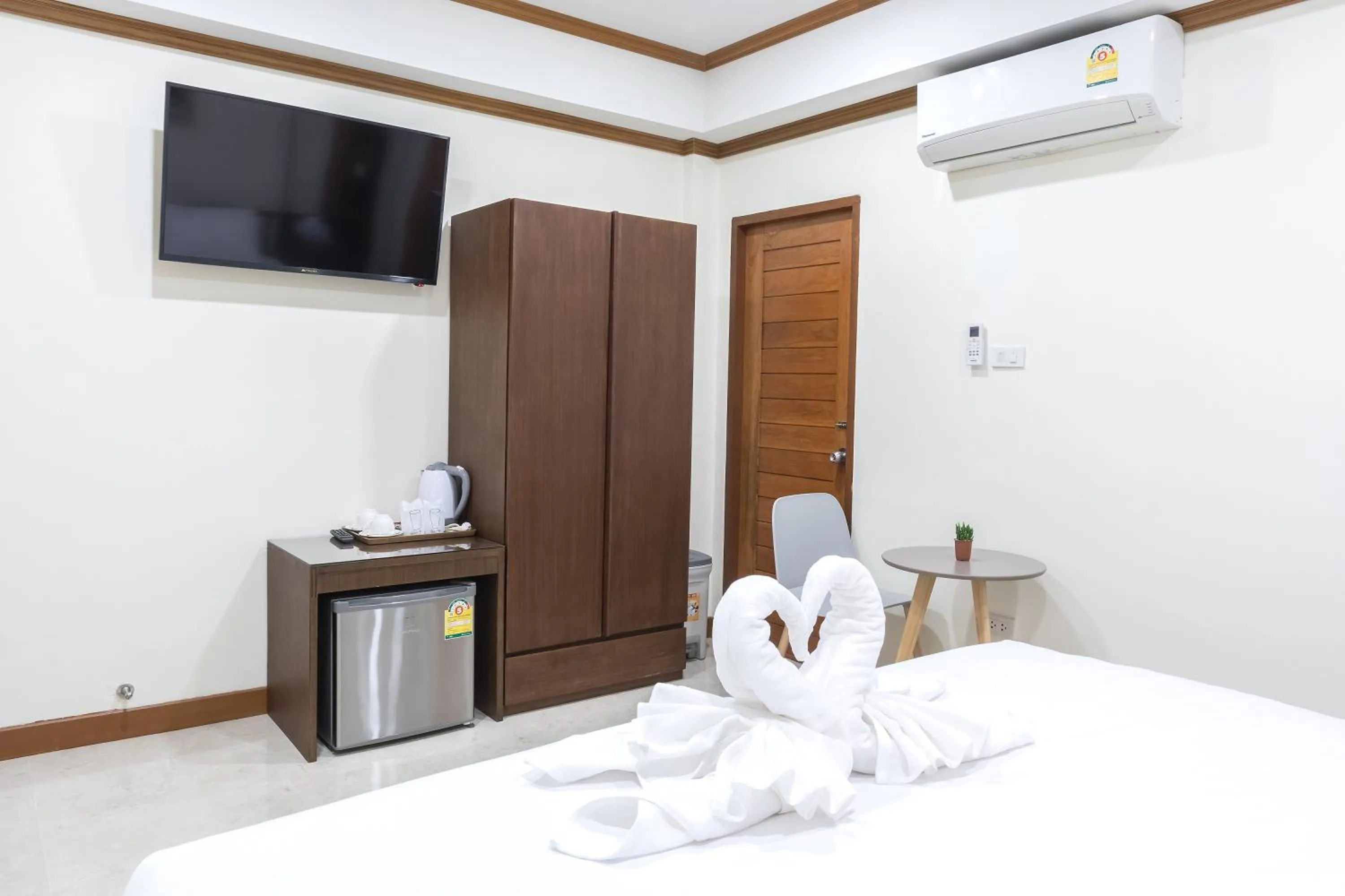 Photo of the whole room, Bed in Suthep Home & Hostel