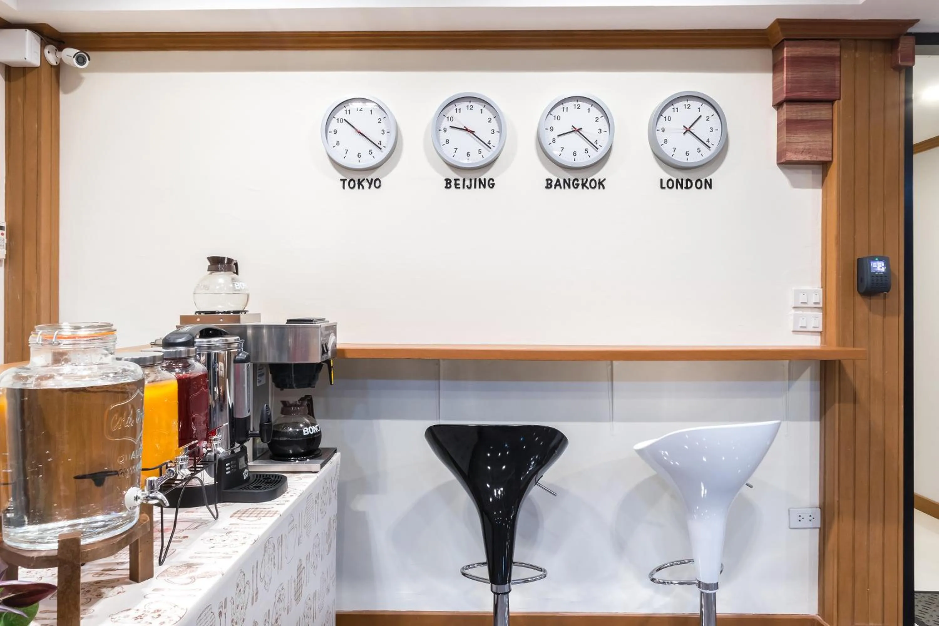 Coffee/tea facilities in Suthep Home & Hostel