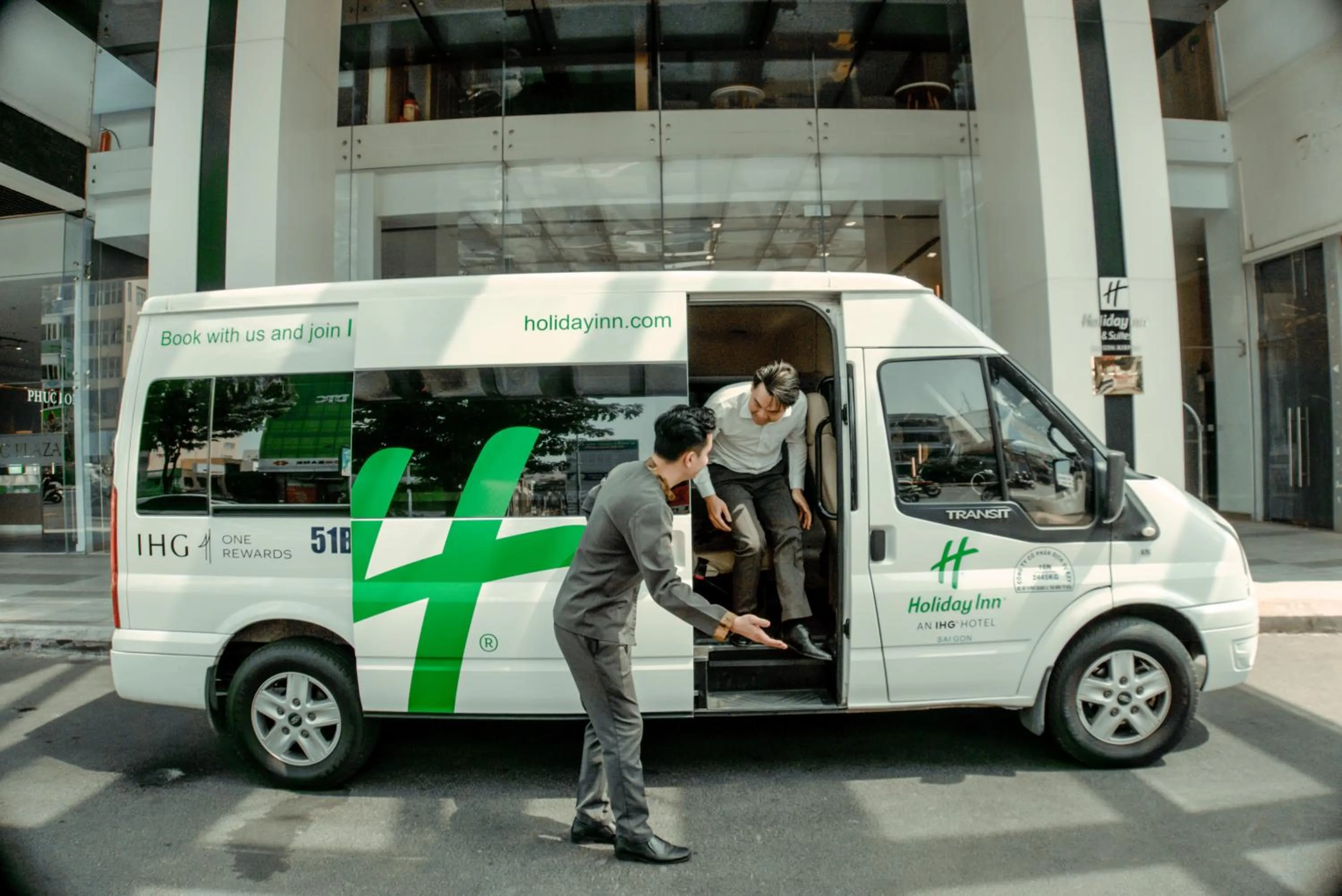 shuttle in Holiday Inn & Suites Saigon Airport by IHG