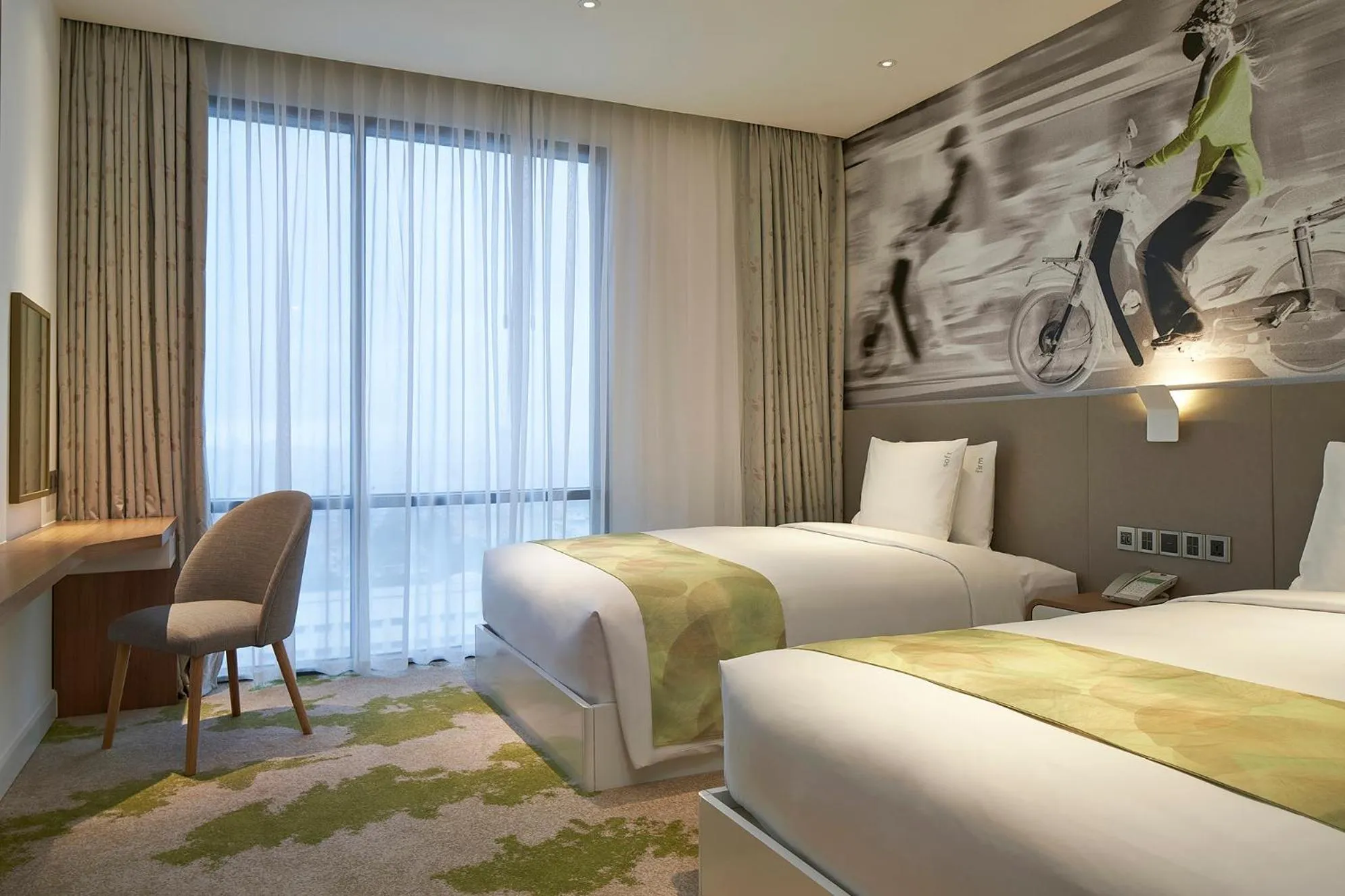 Bed in Holiday Inn & Suites Saigon Airport by IHG