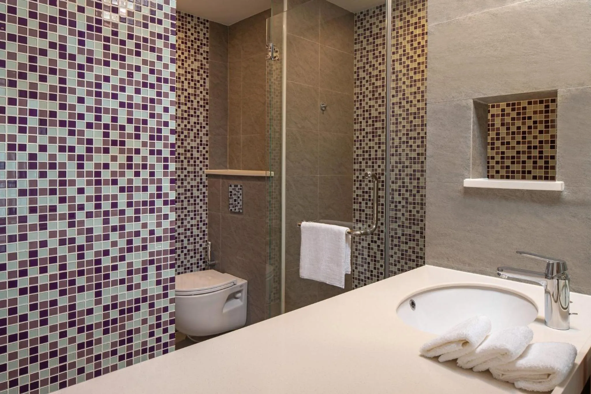 Photo of the whole room in Holiday Inn & Suites Saigon Airport by IHG