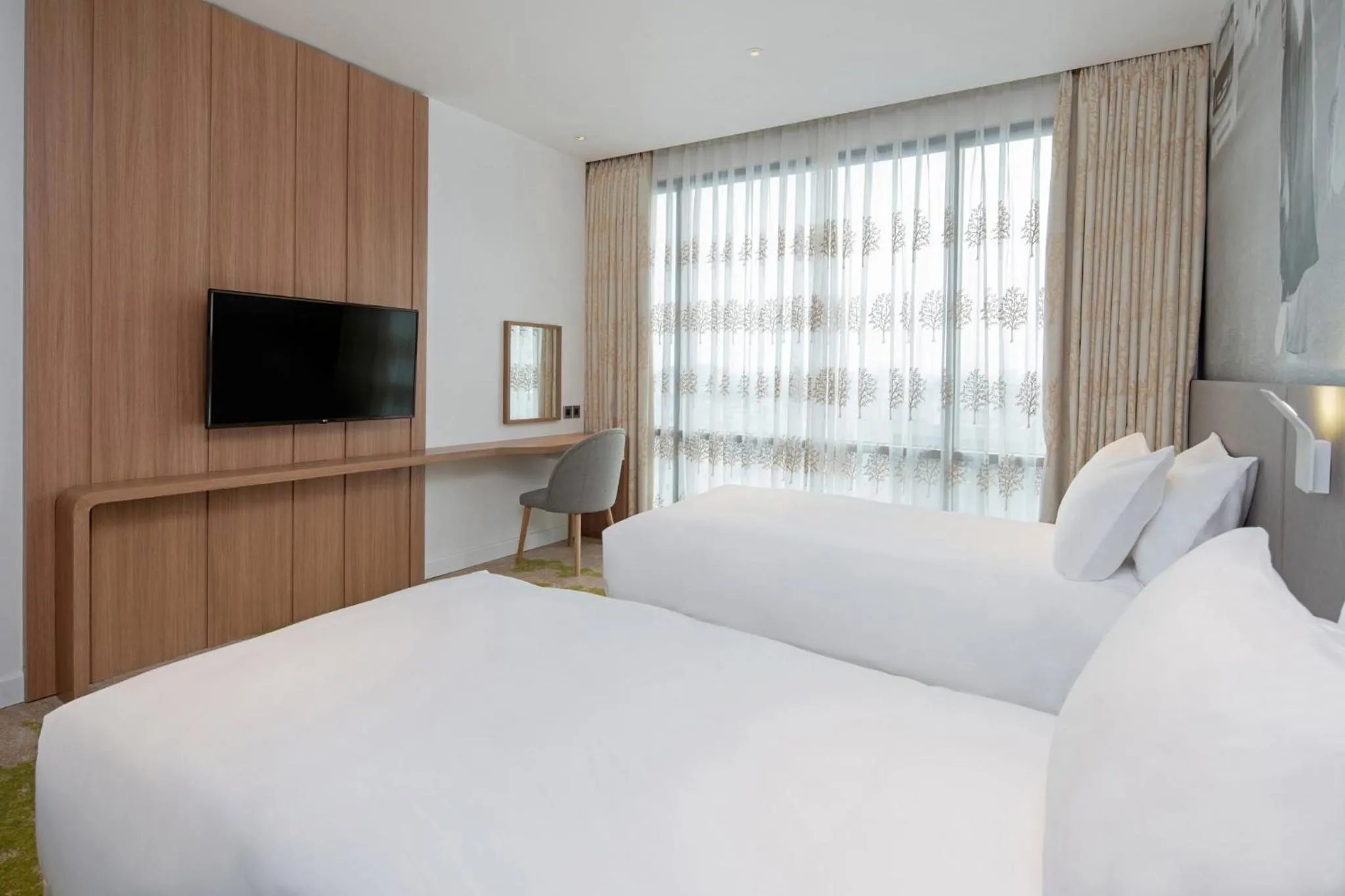 2 Single Standard City View in Holiday Inn & Suites Saigon Airport, an IHG Hotel