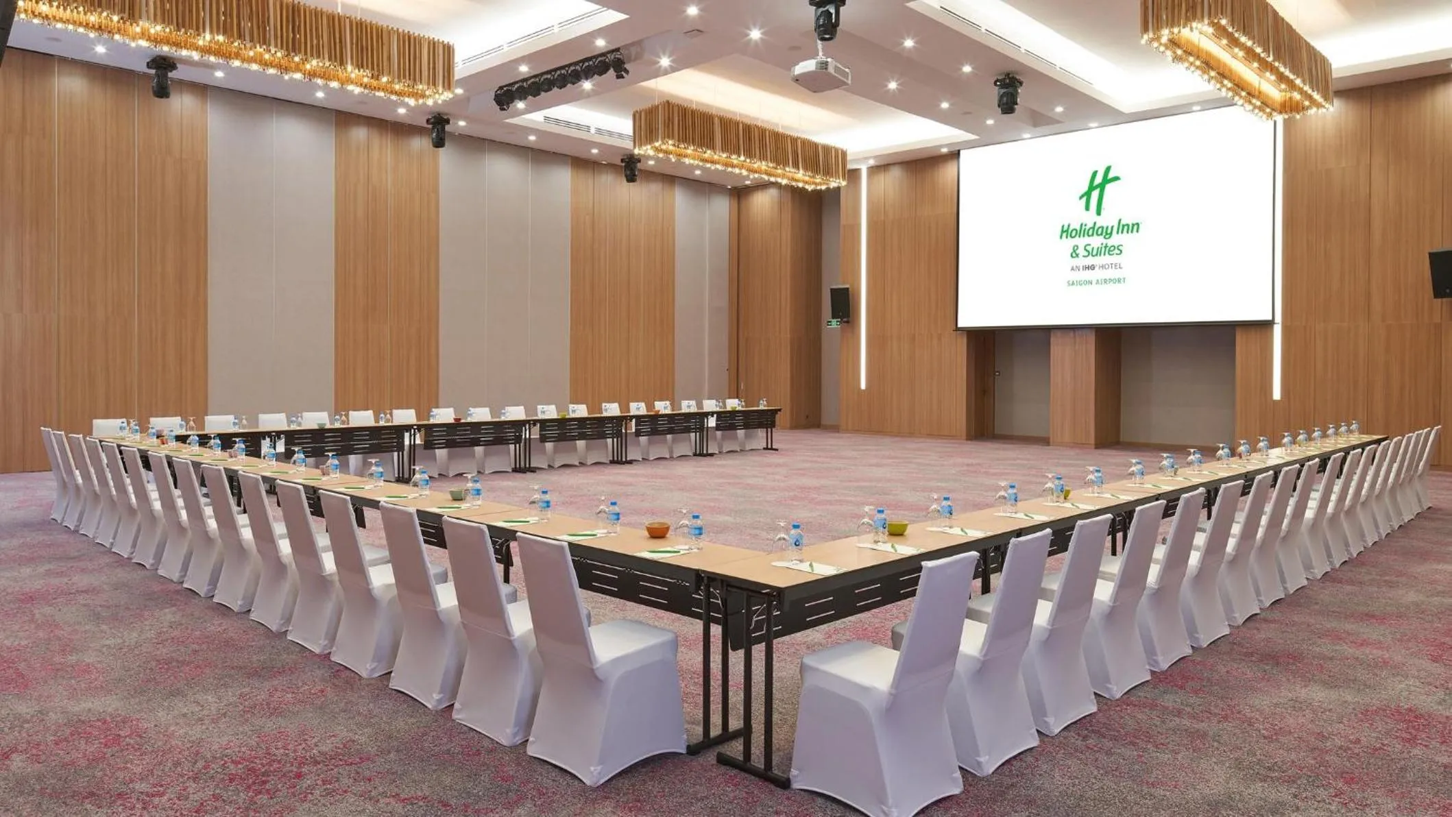 Banquet/Function facilities in Holiday Inn & Suites Saigon Airport by IHG