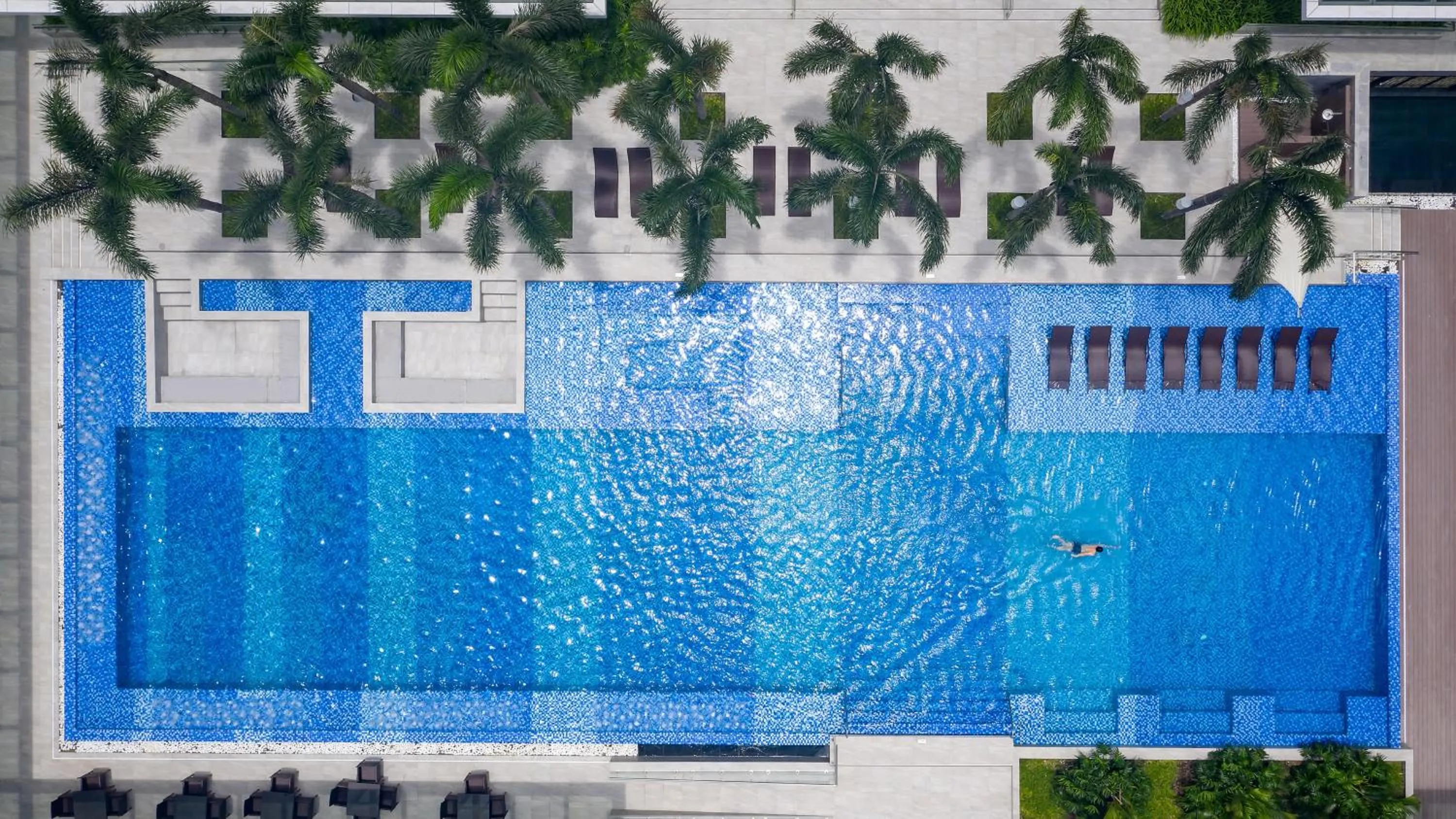 Swimming pool in Holiday Inn & Suites Saigon Airport by IHG