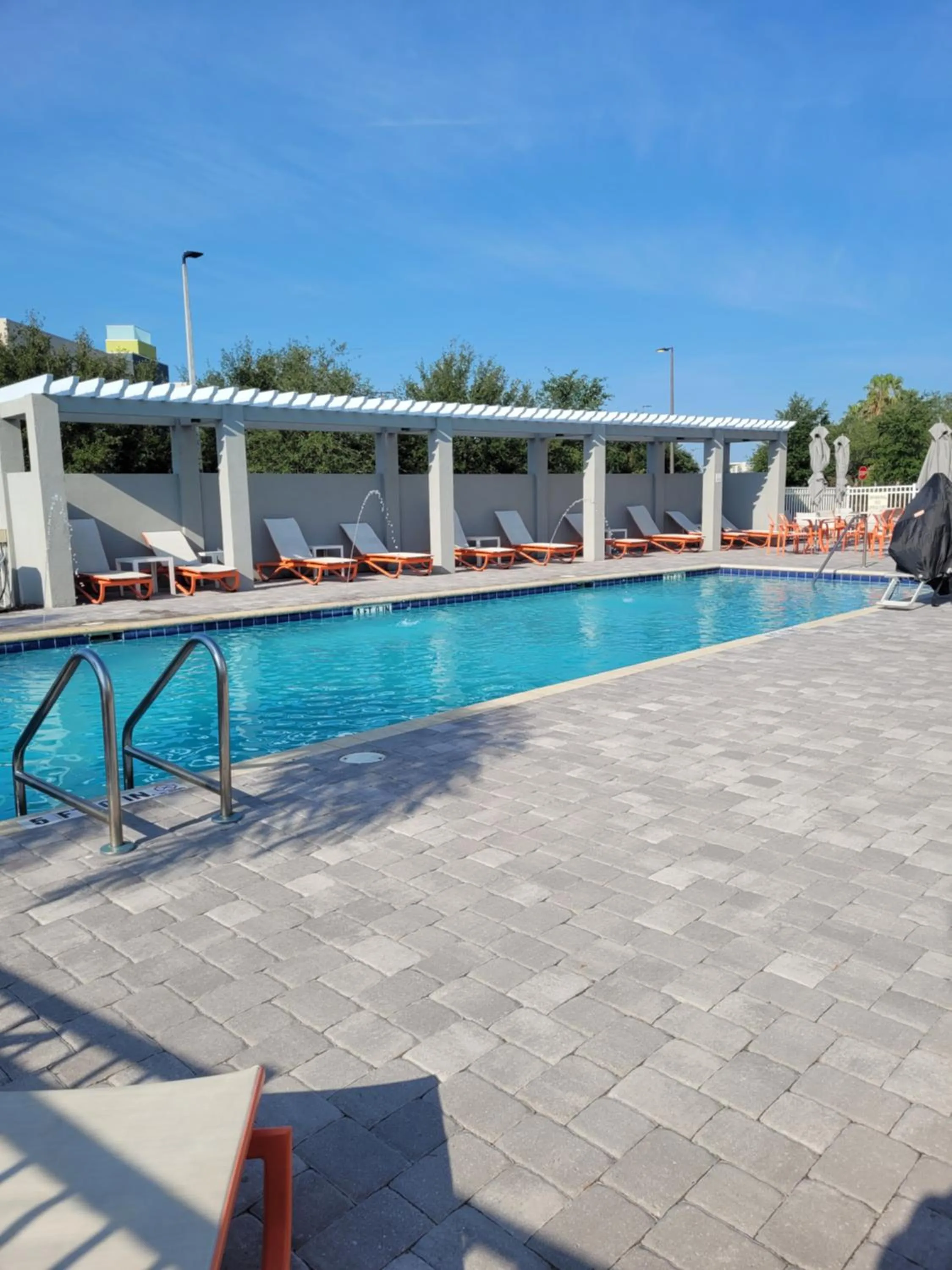 Day in Holiday Inn & Suites Orlando - I-Drive - Theme Parks by IHG